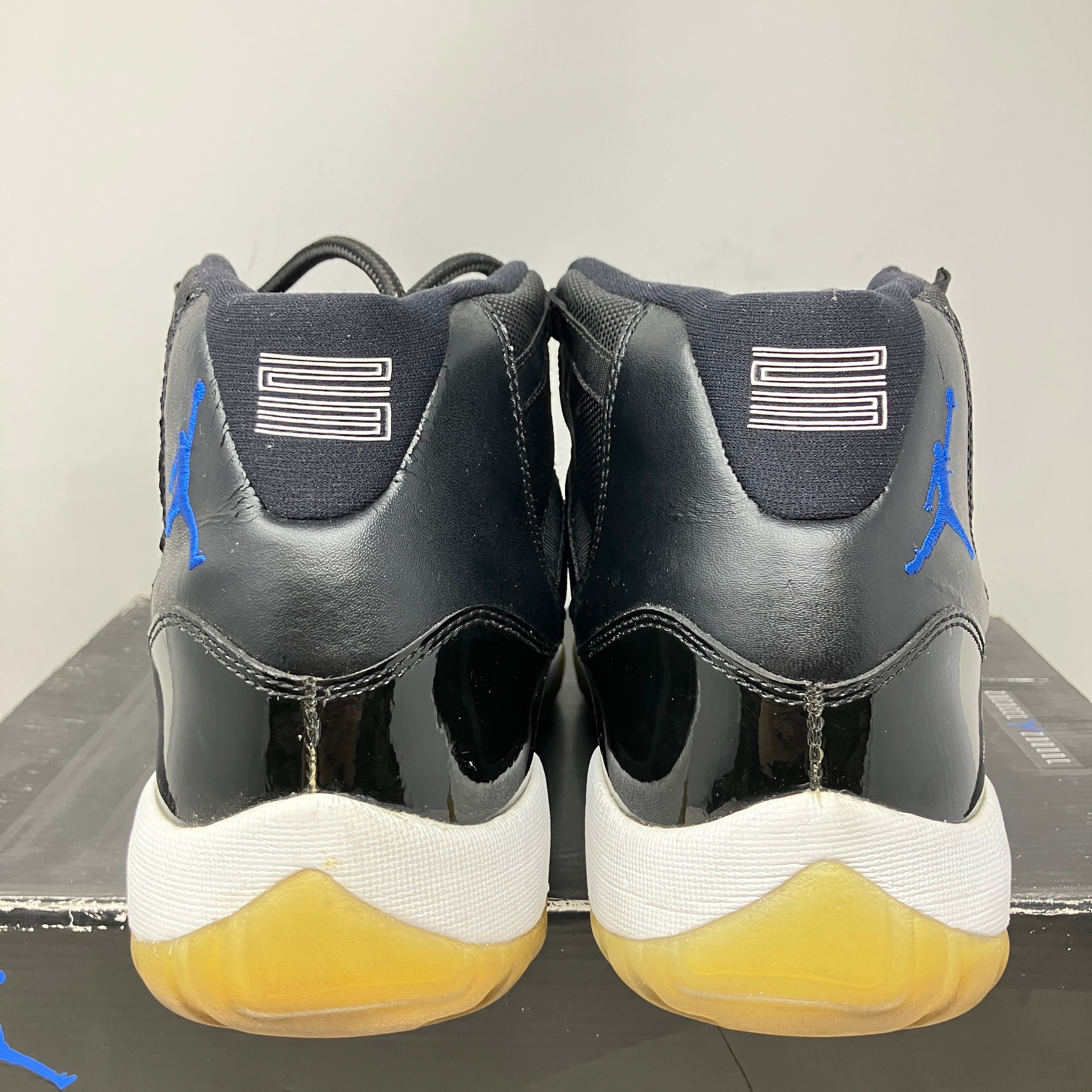 Jordan 11 Retro Space Jam (2009)