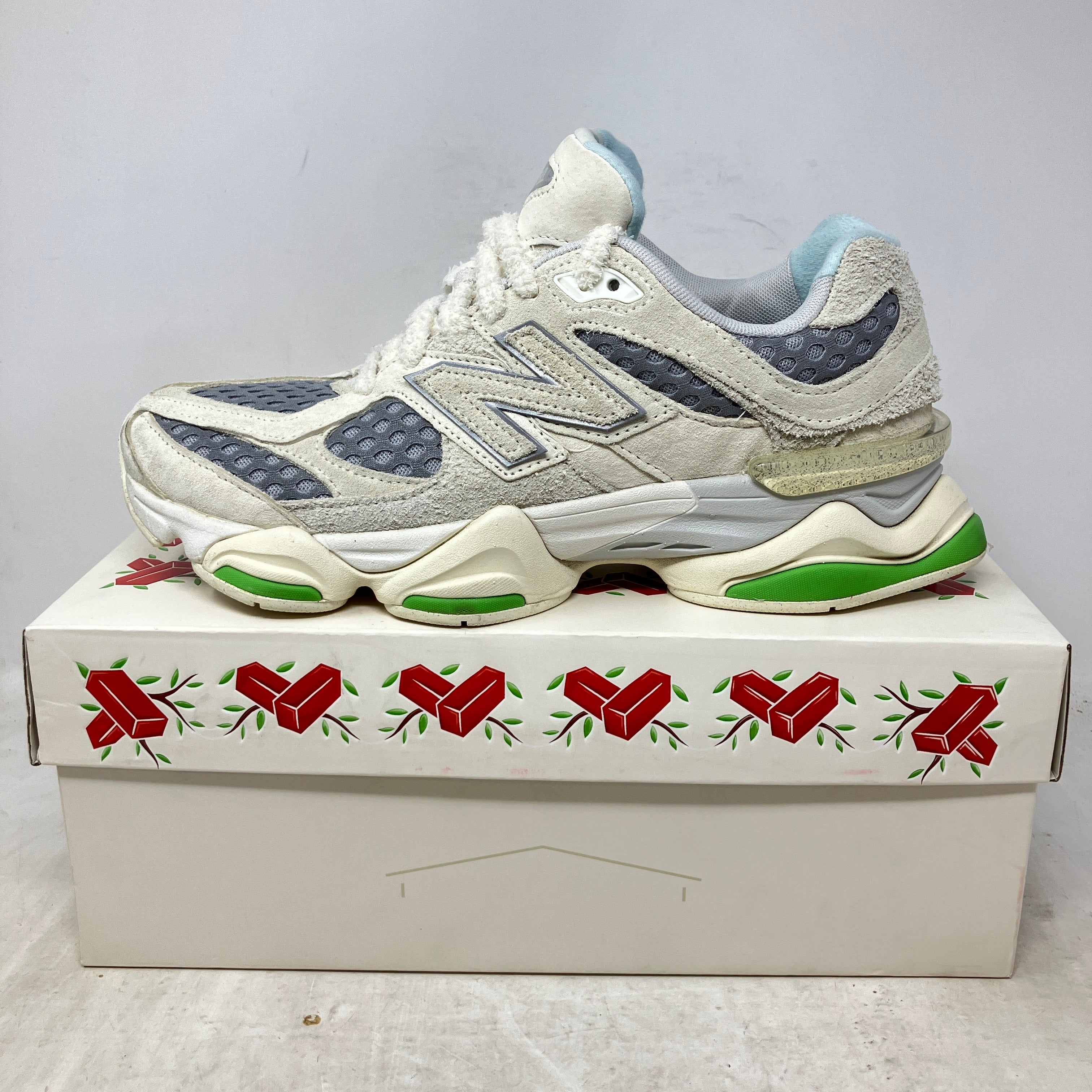 New Balance 9060 Bricks & Wood