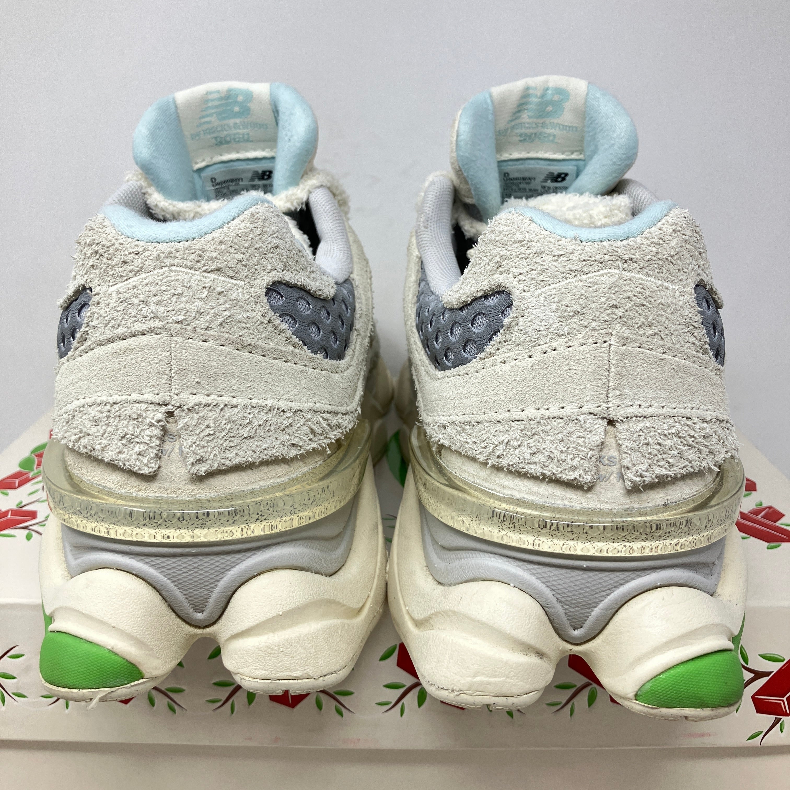 New Balance 9060 Bricks & Wood