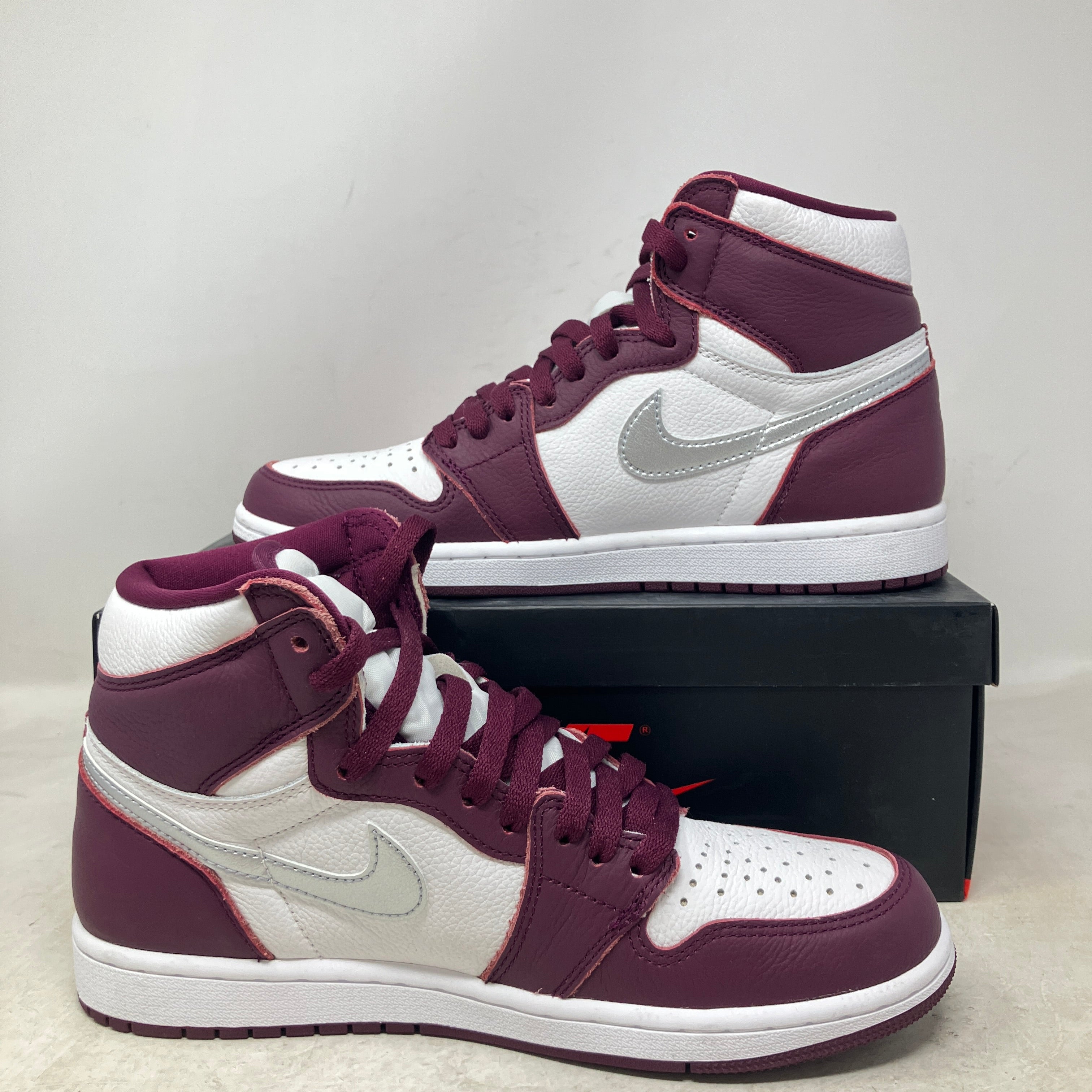 Jordan 1 Retro High OG Bordeaux