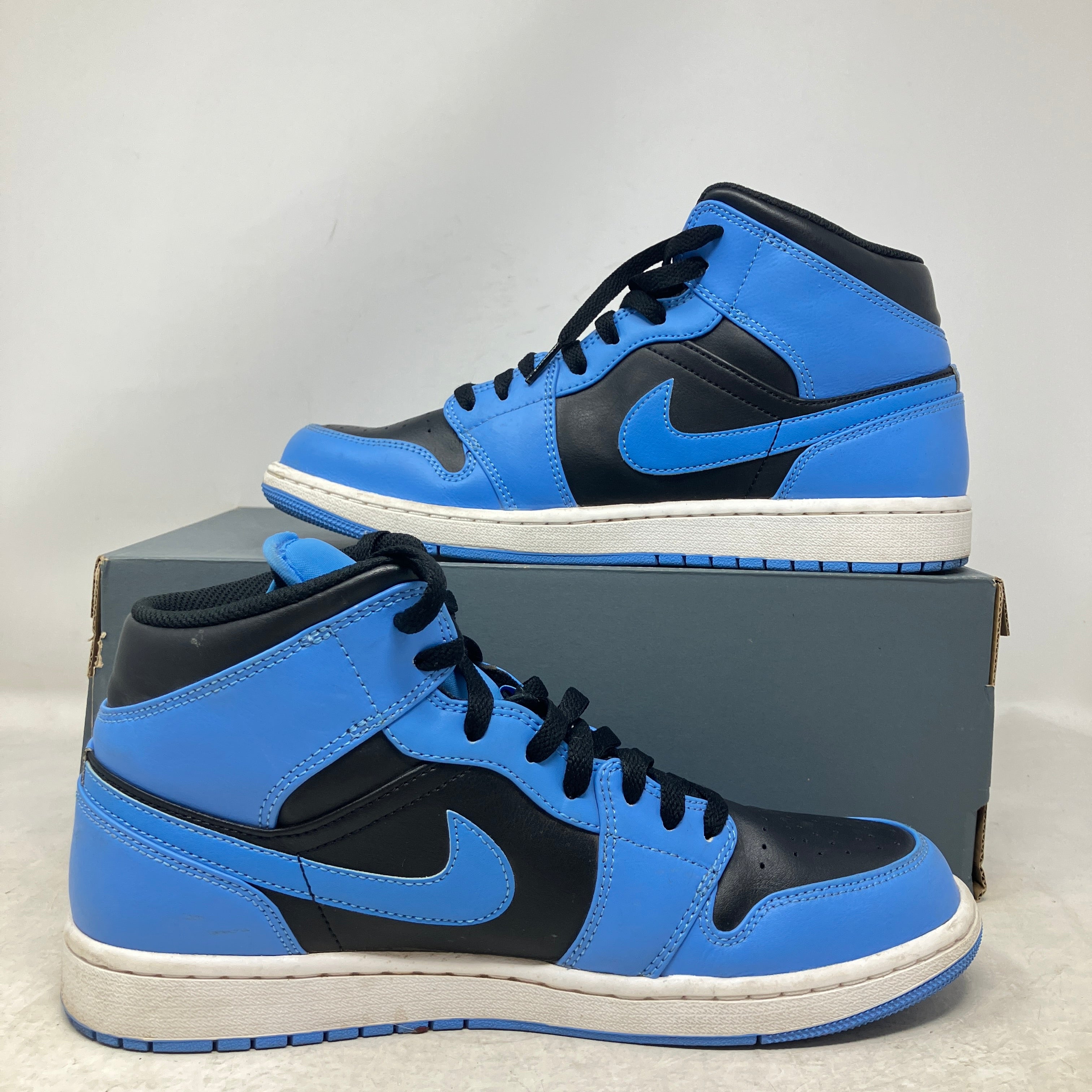 Jordan 1 Mid University Blue Black