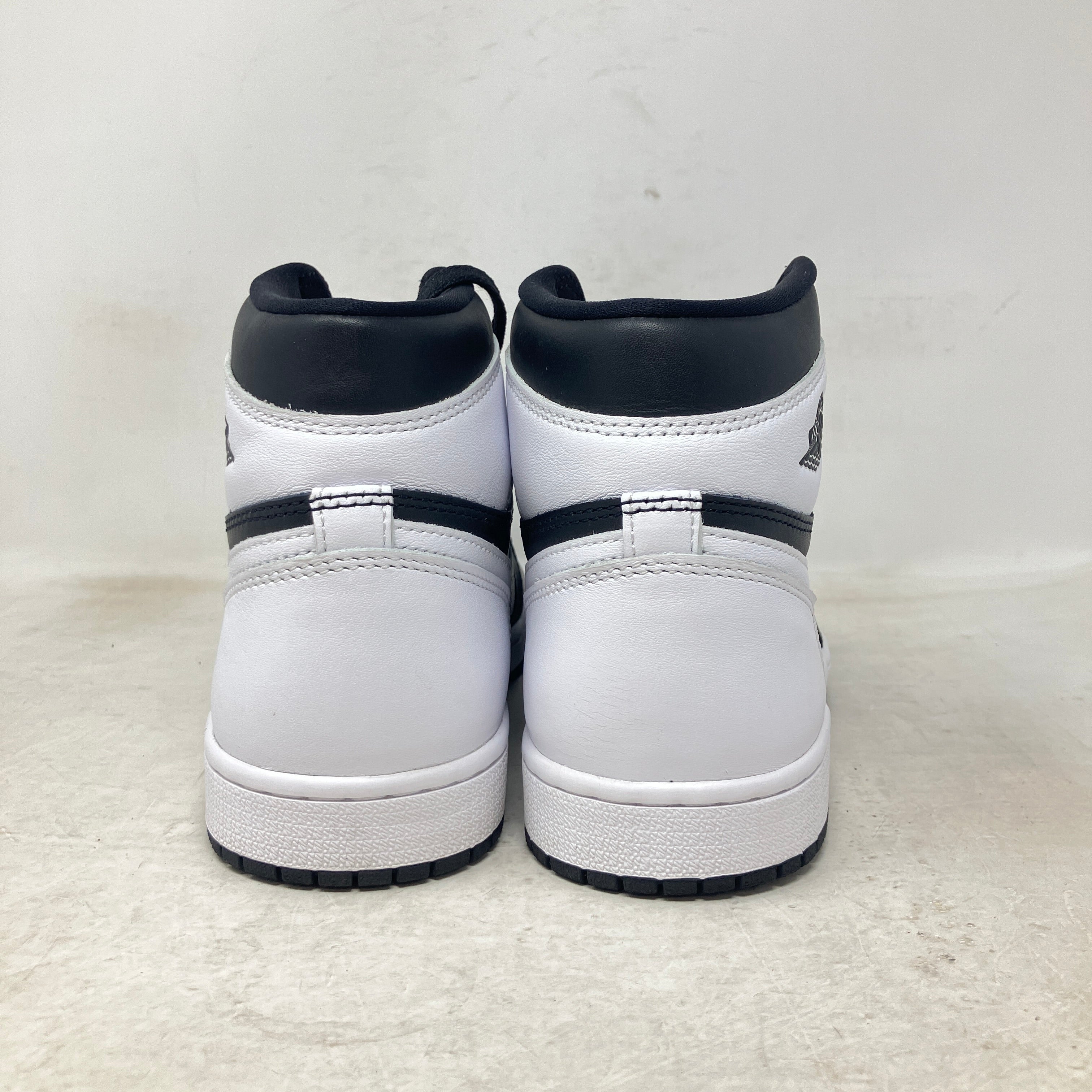 Jordan 1 Retro High OG Black White
