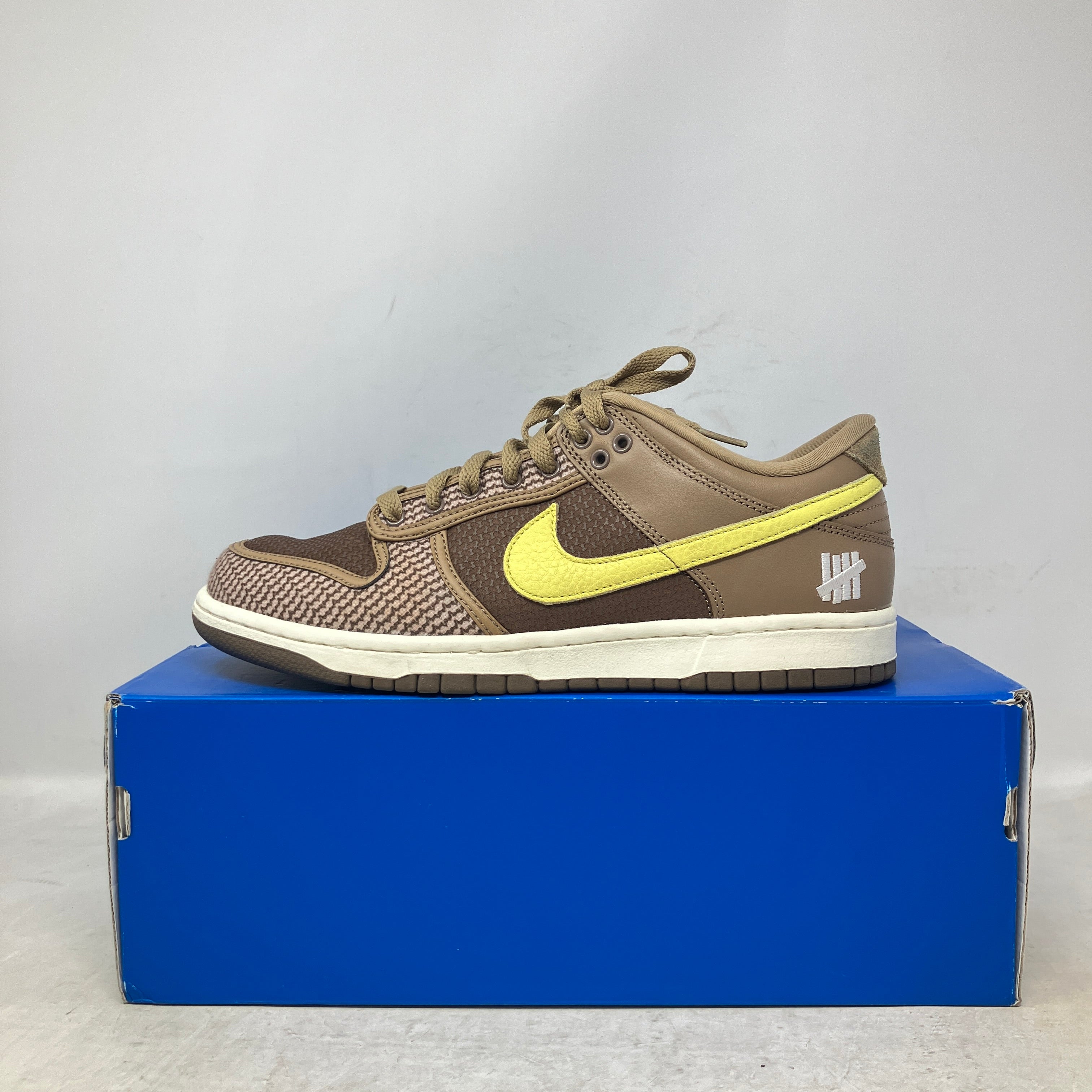 Nike Dunk Low SP Undefeated Canteen Dunk vs. AF1 Pack