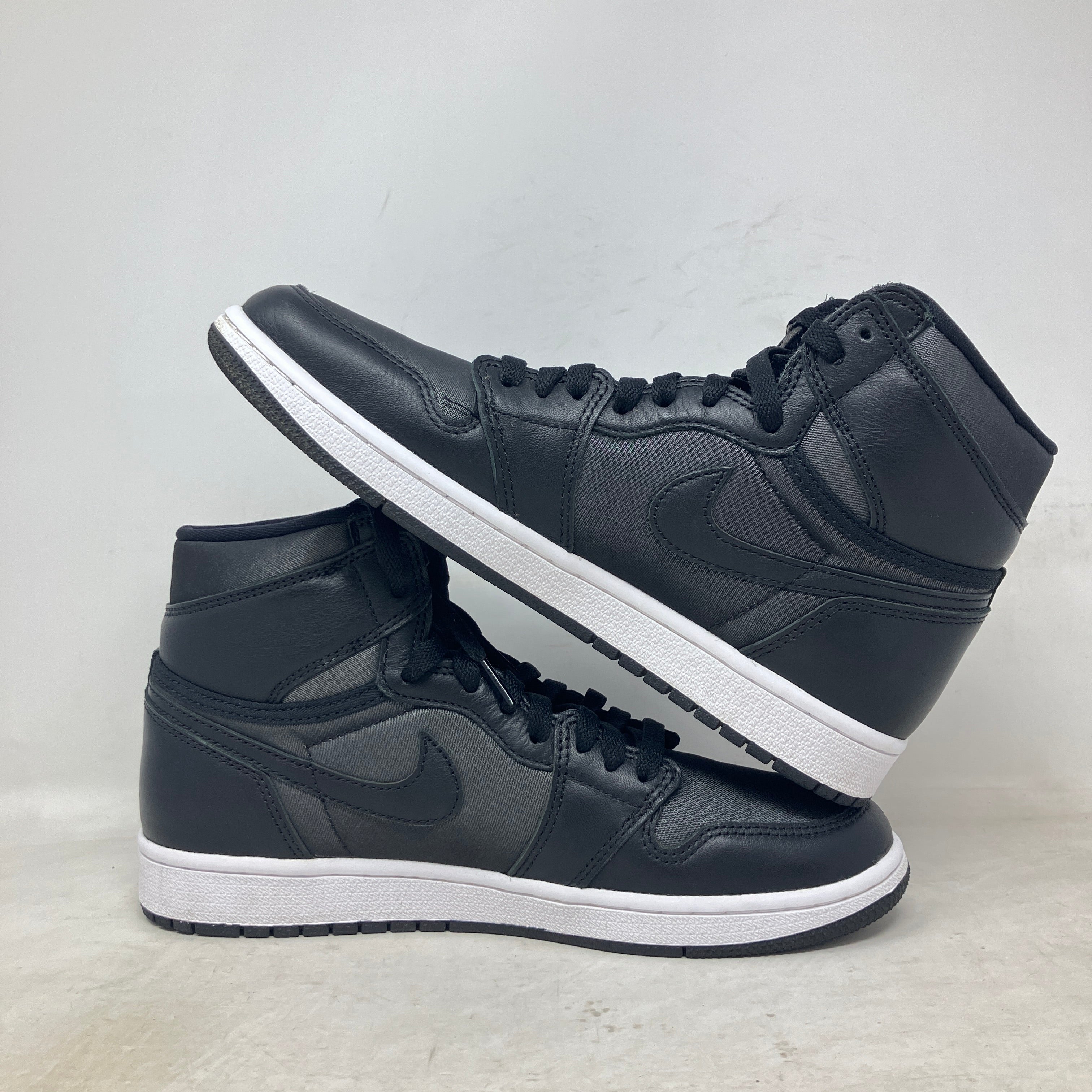 Jordan 1 Retro High Black Satin Gym Red