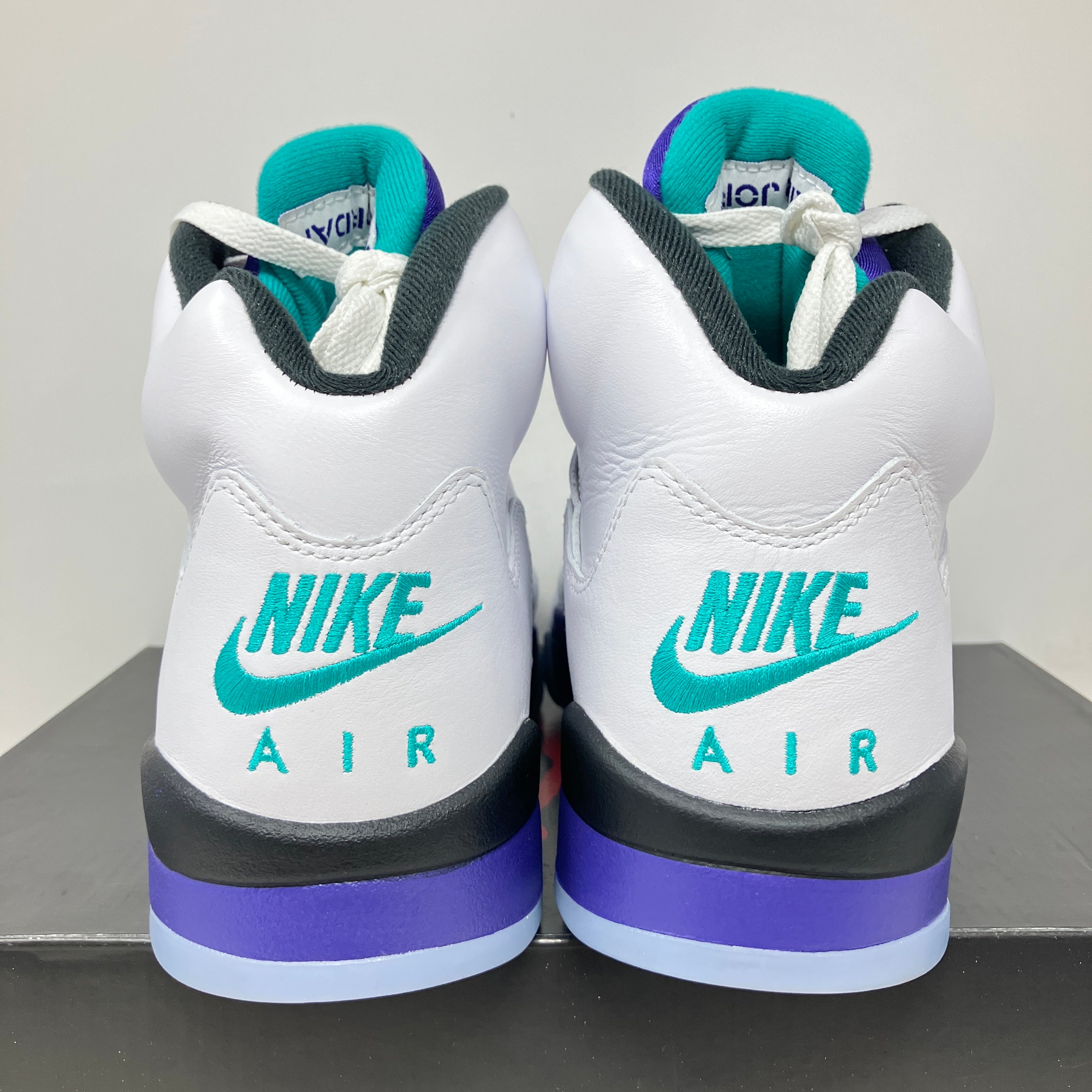 Jordan 5 Retro Grape (2025)