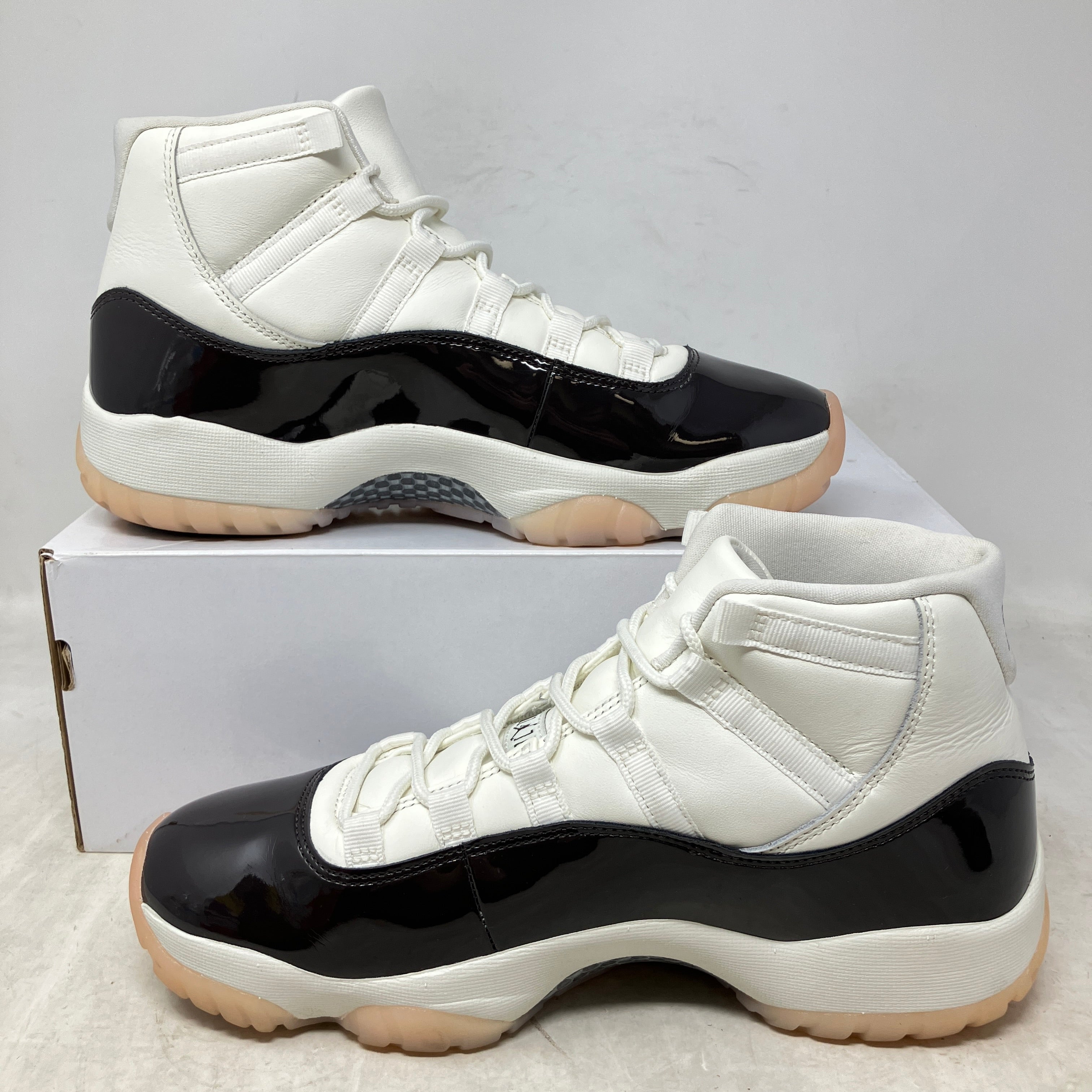 Jordan 11 Retro Neapolitan (Women's)