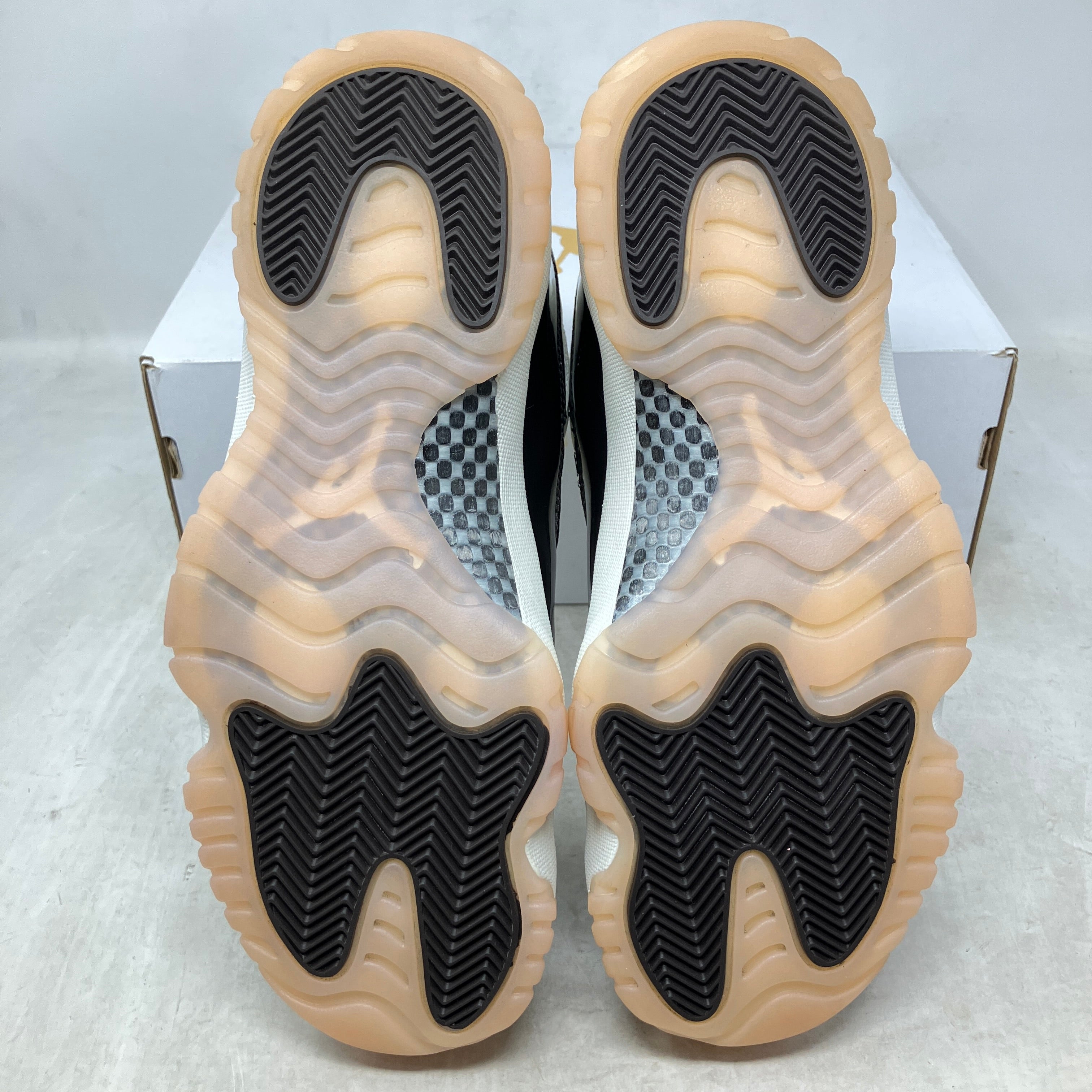 Jordan 11 Retro Neapolitan (Women's)