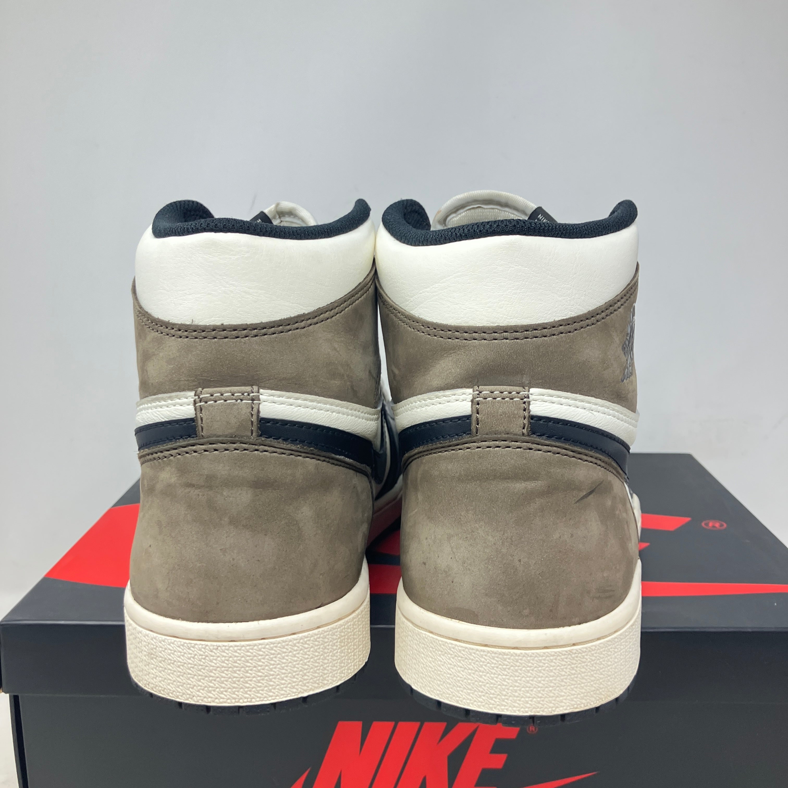 Jordan 1 Retro High Dark Mocha