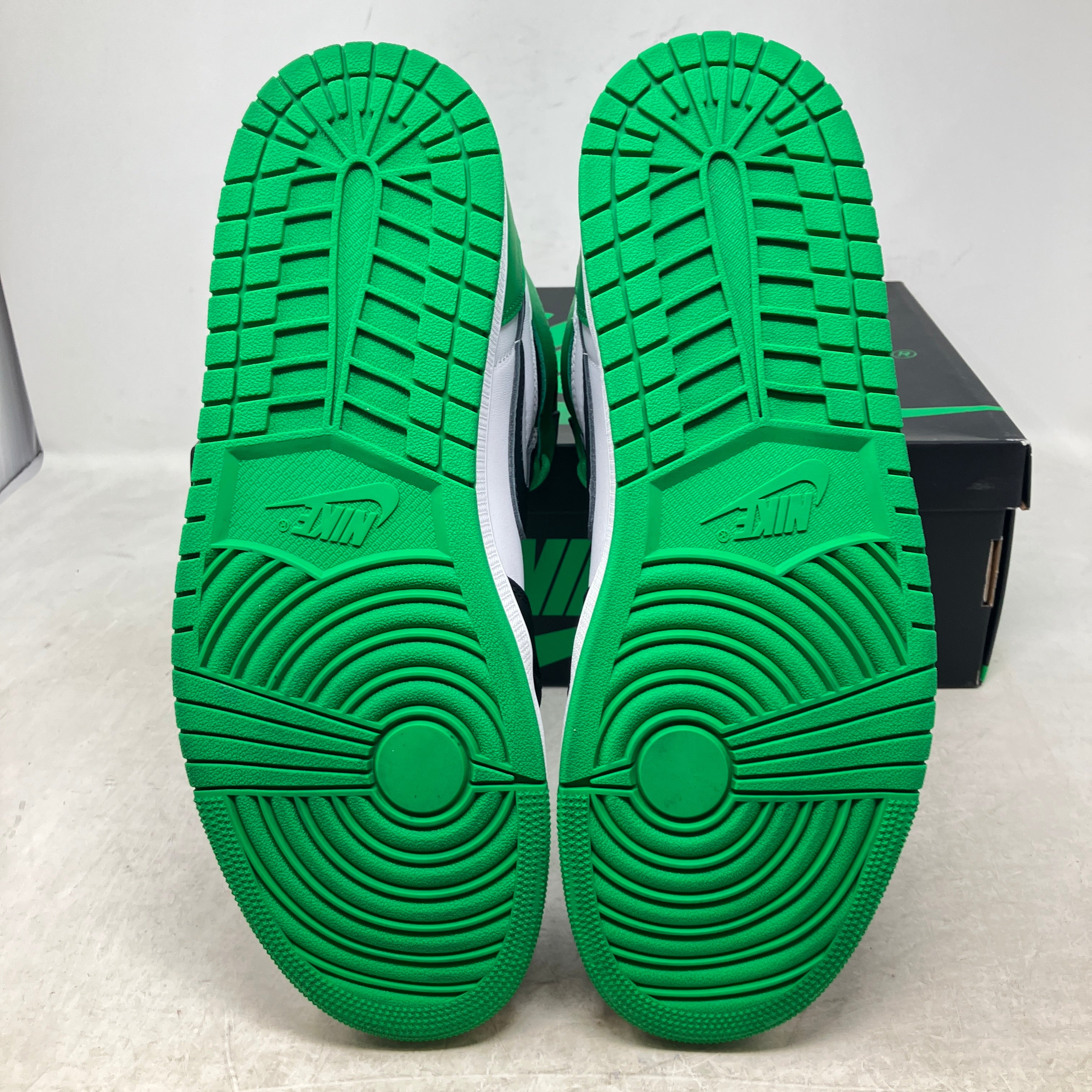 Jordan 1 Retro High OG Lucky Green