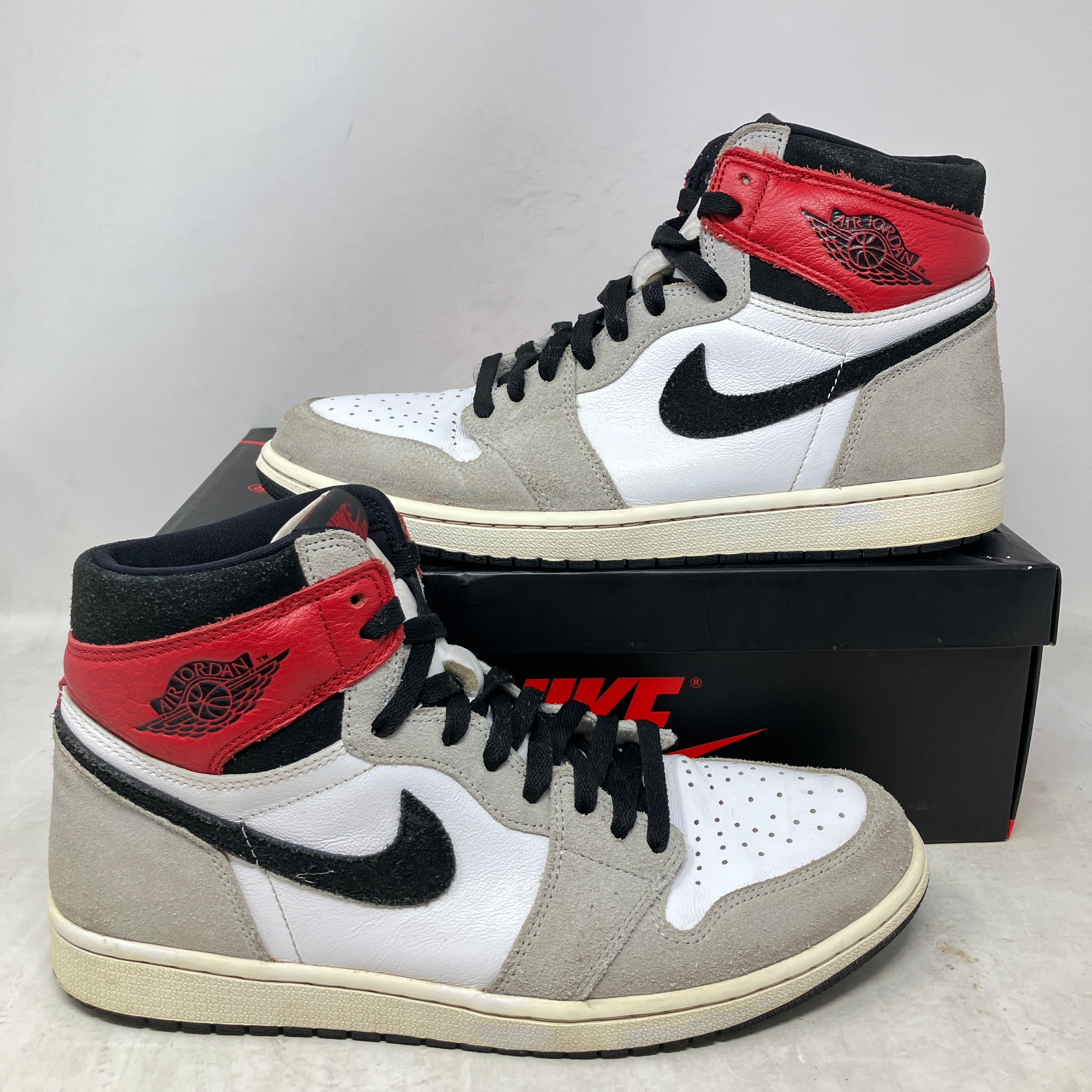 Jordan 1 Retro High Light Smoke Grey
