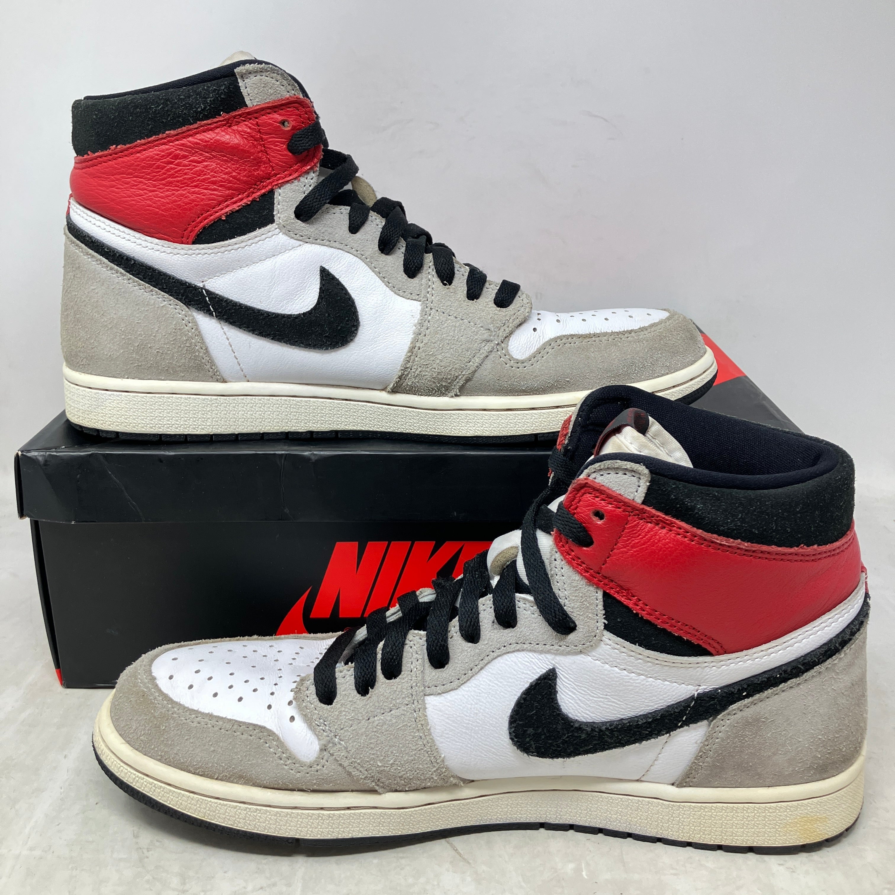 Jordan 1 Retro High Light Smoke Grey