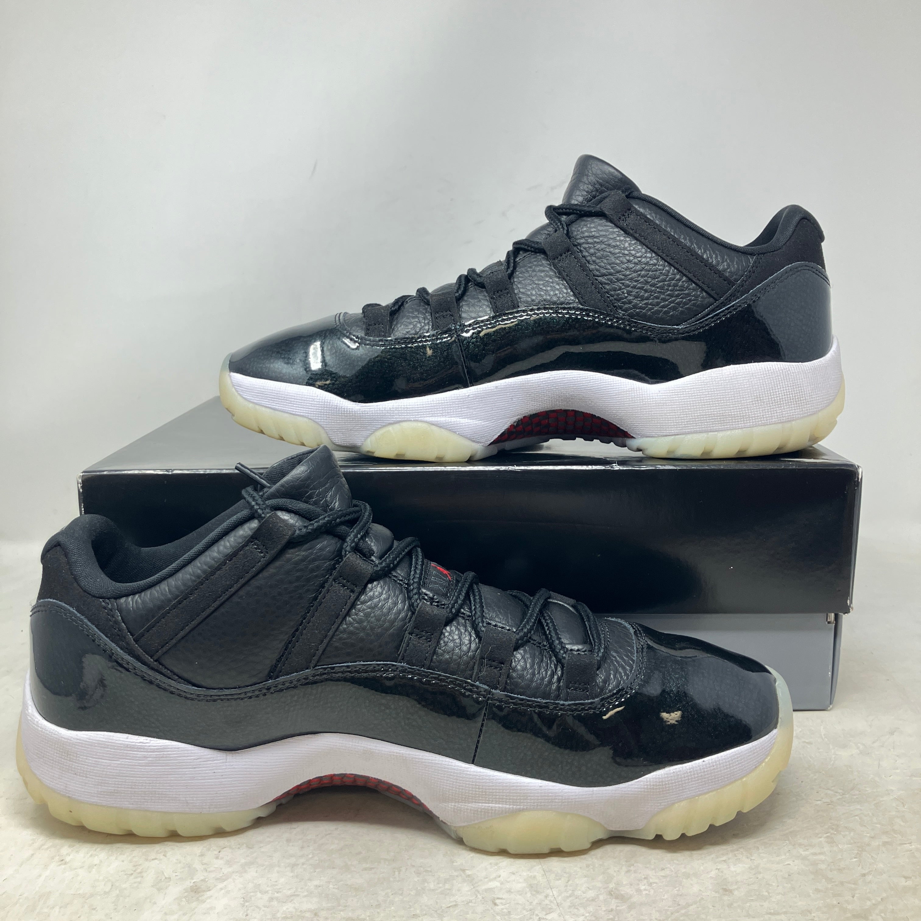 Jordan 11 Retro Low 72-10