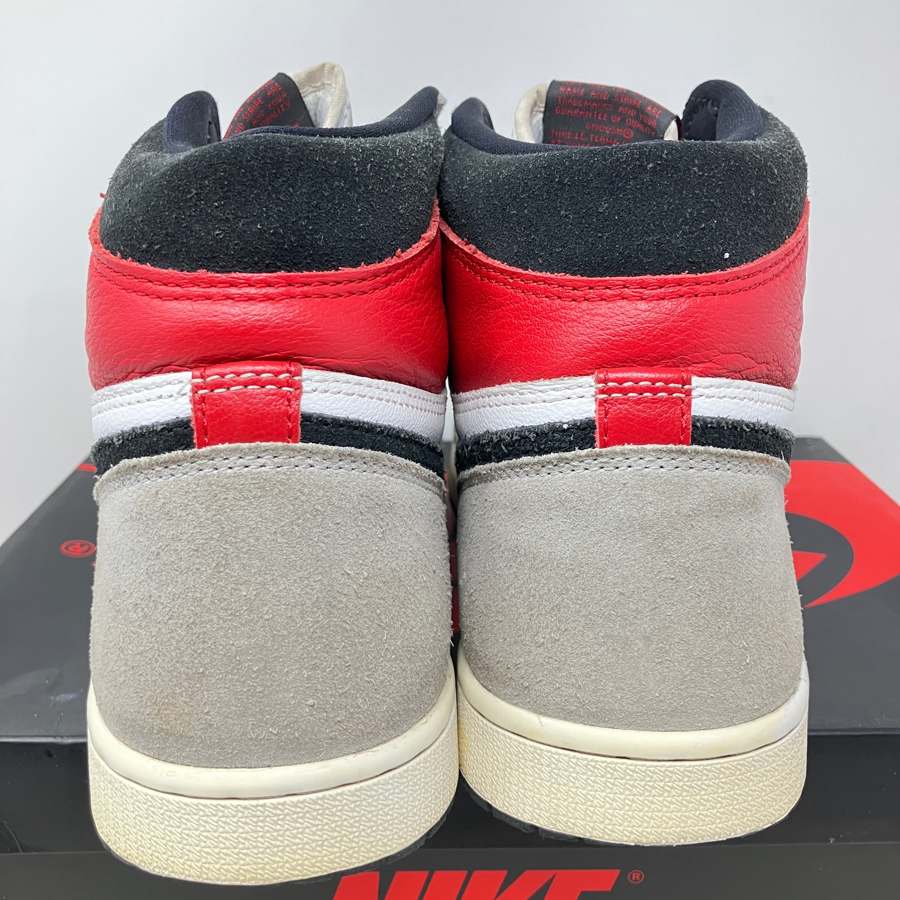 Jordan 1 Retro High Light Smoke Grey