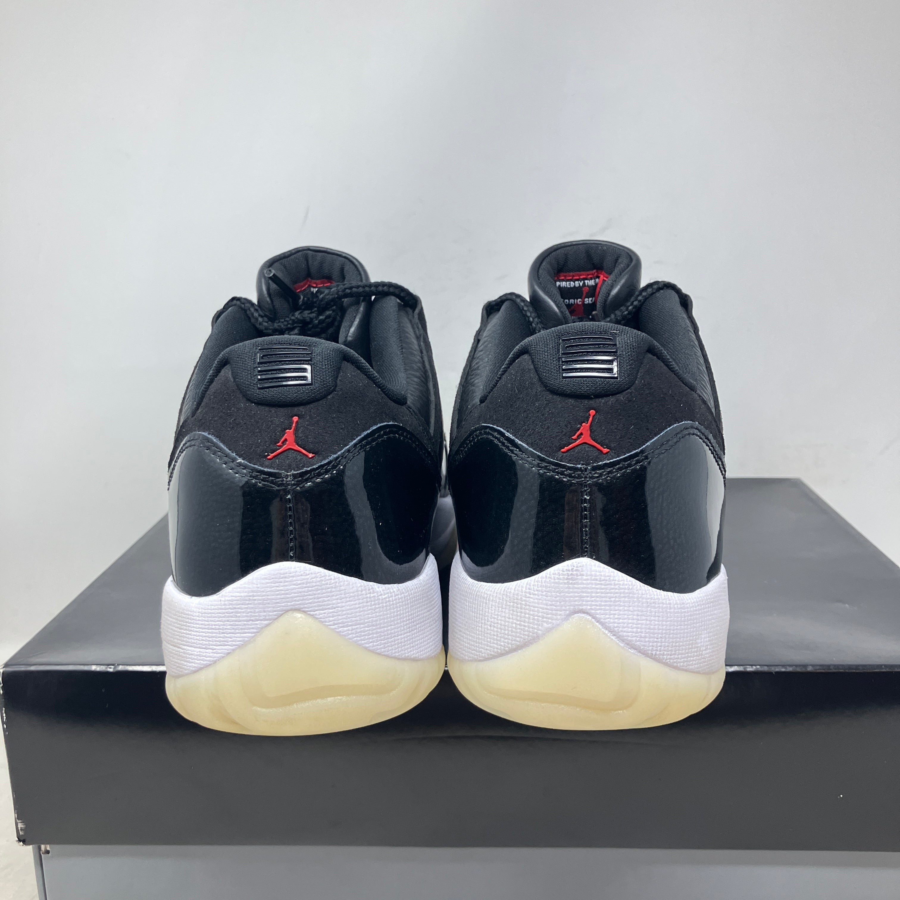 Jordan 11 Retro Low 72-10