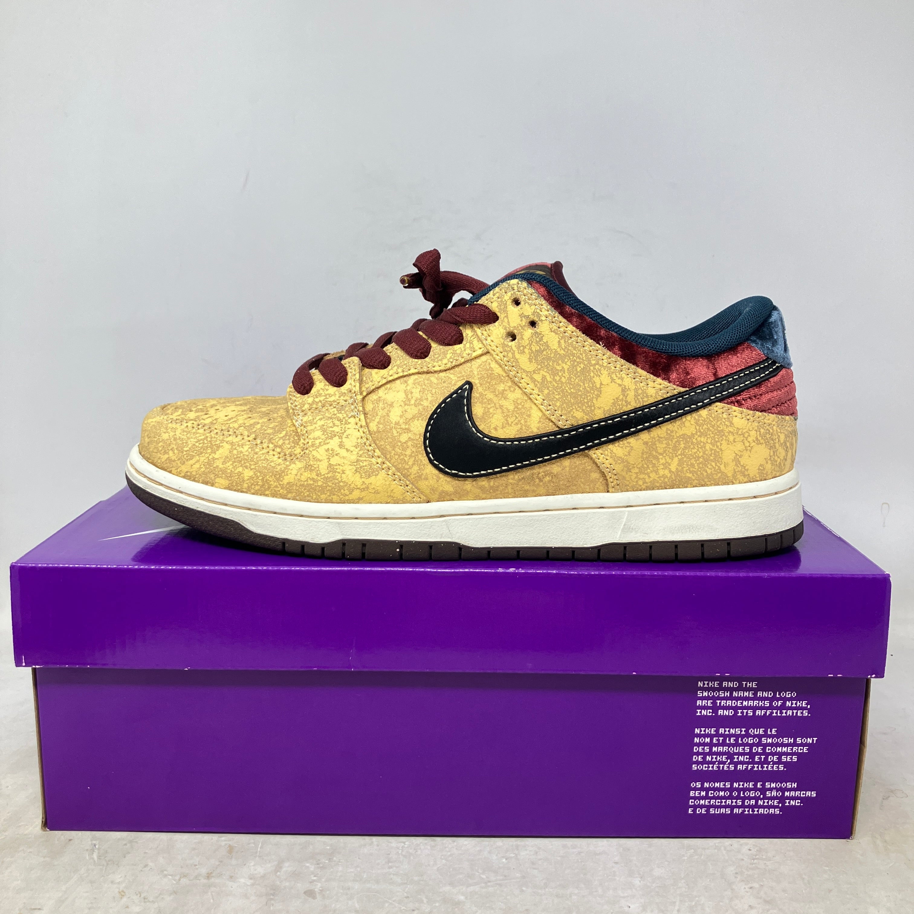 Nike SB Dunk Low City of Cinema
