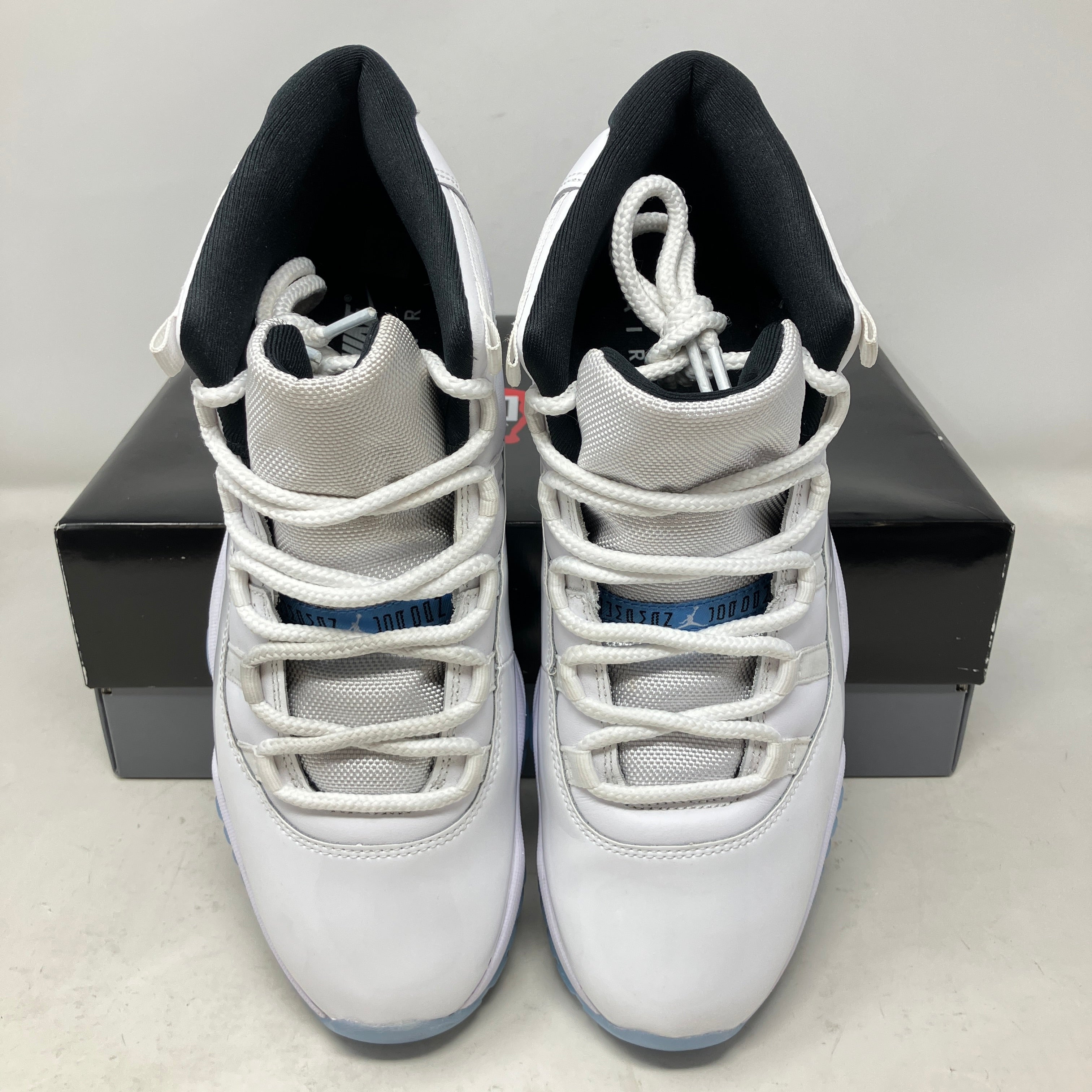 Jordan 11 Retro Legend Blue (2024)