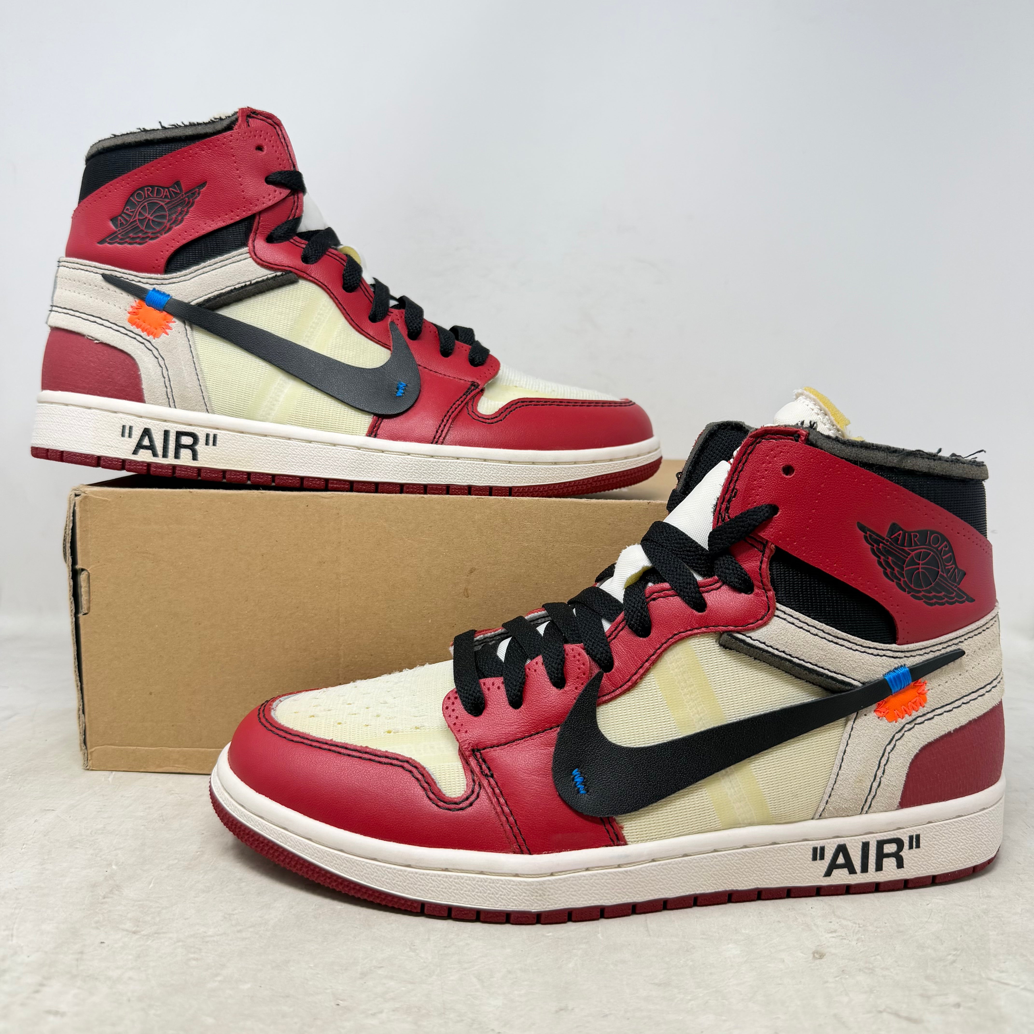 Jordan 1 Retro High Off-White Chicago
