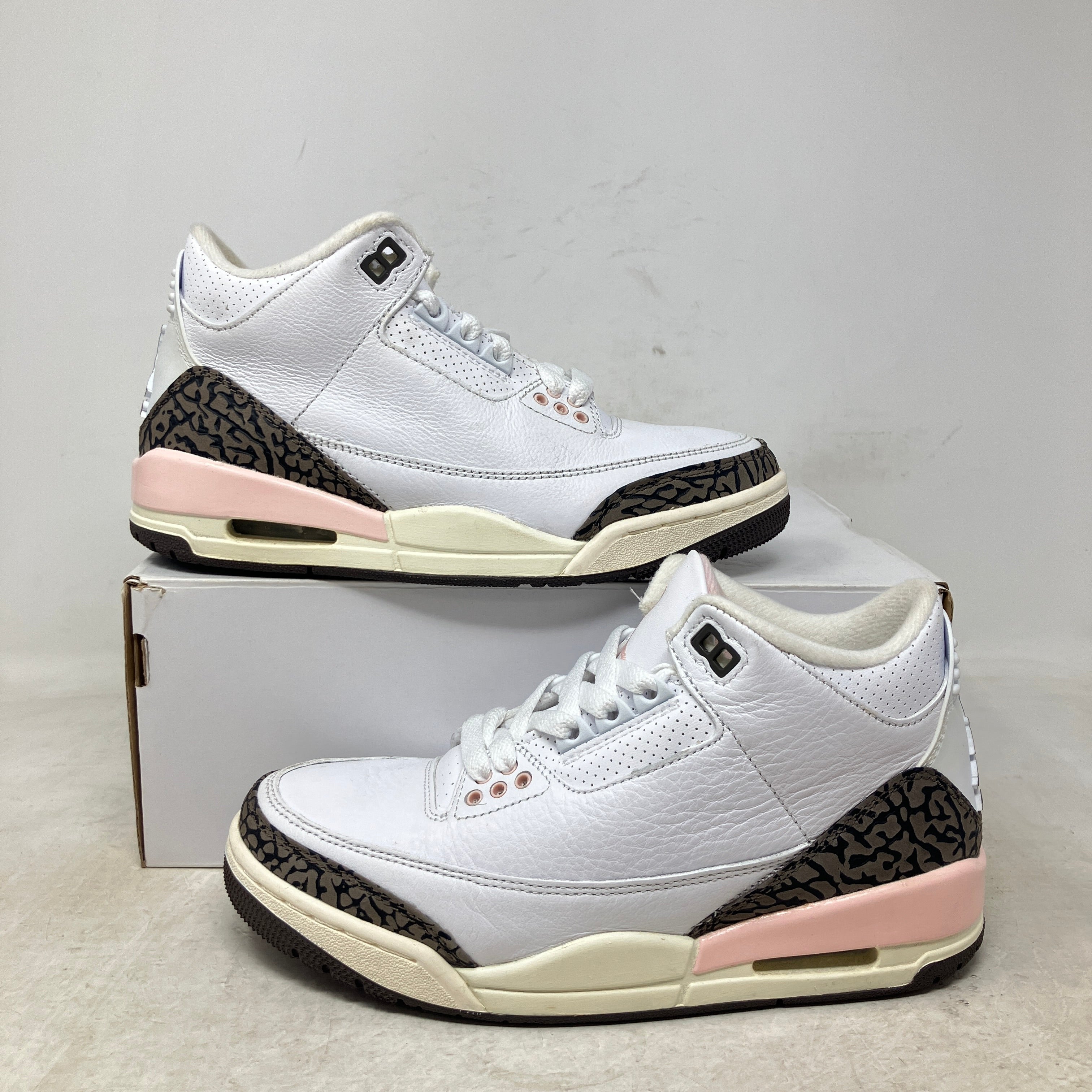 Jordan 3 Retro Neapolitan Dark Mocha (Women's)