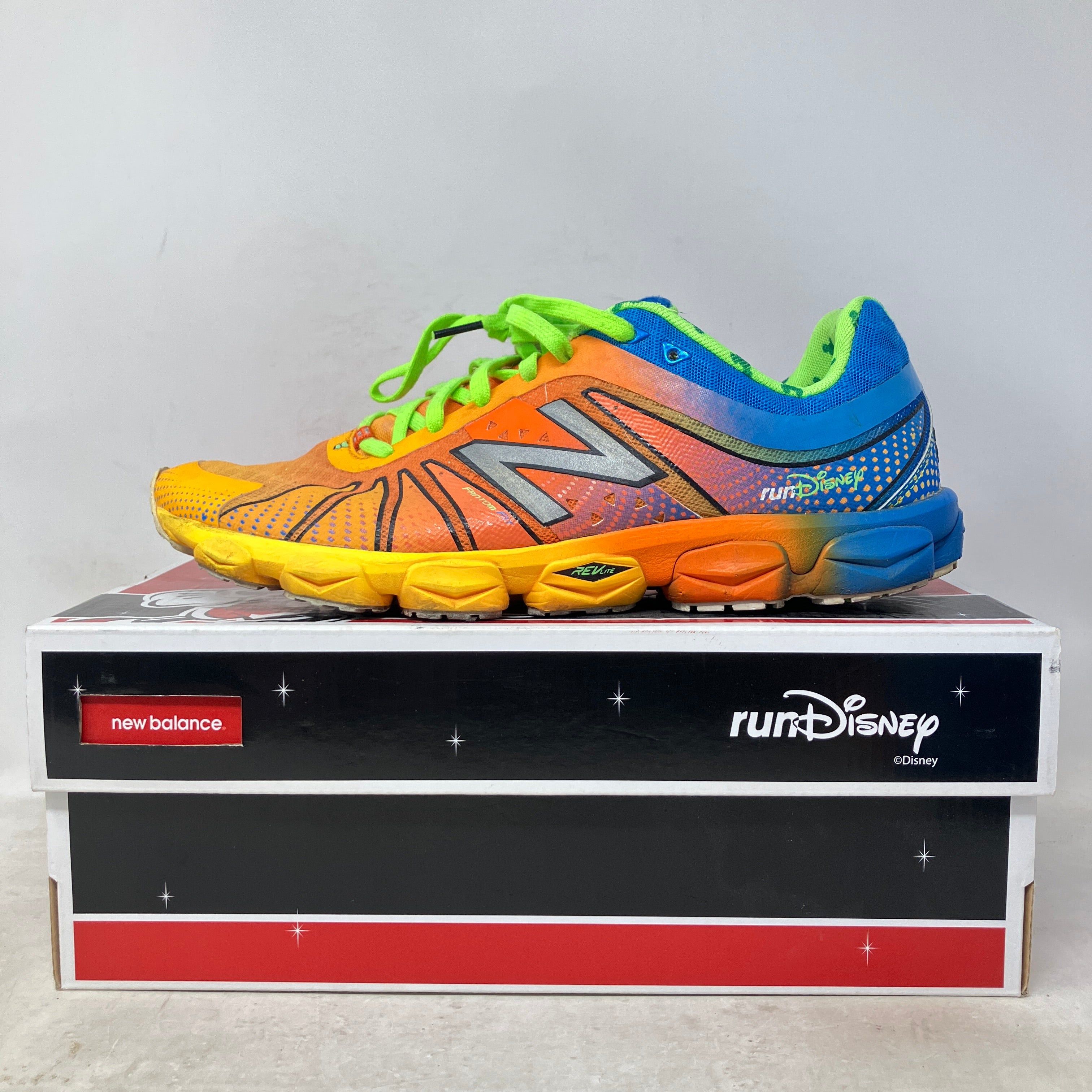 New Balance 890v4 Disney's Goofy
