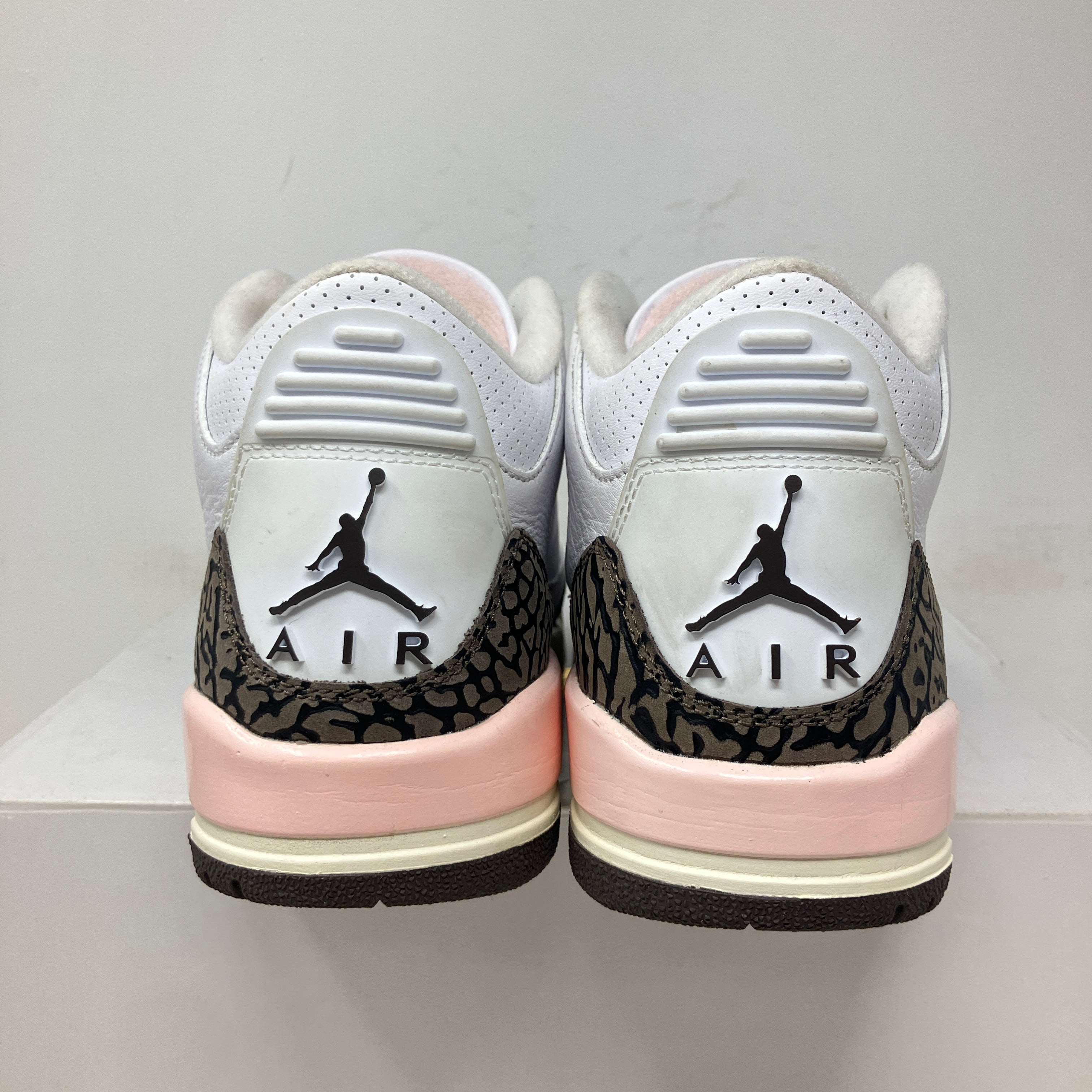 Jordan 3 Retro Neapolitan Dark Mocha (Women's)