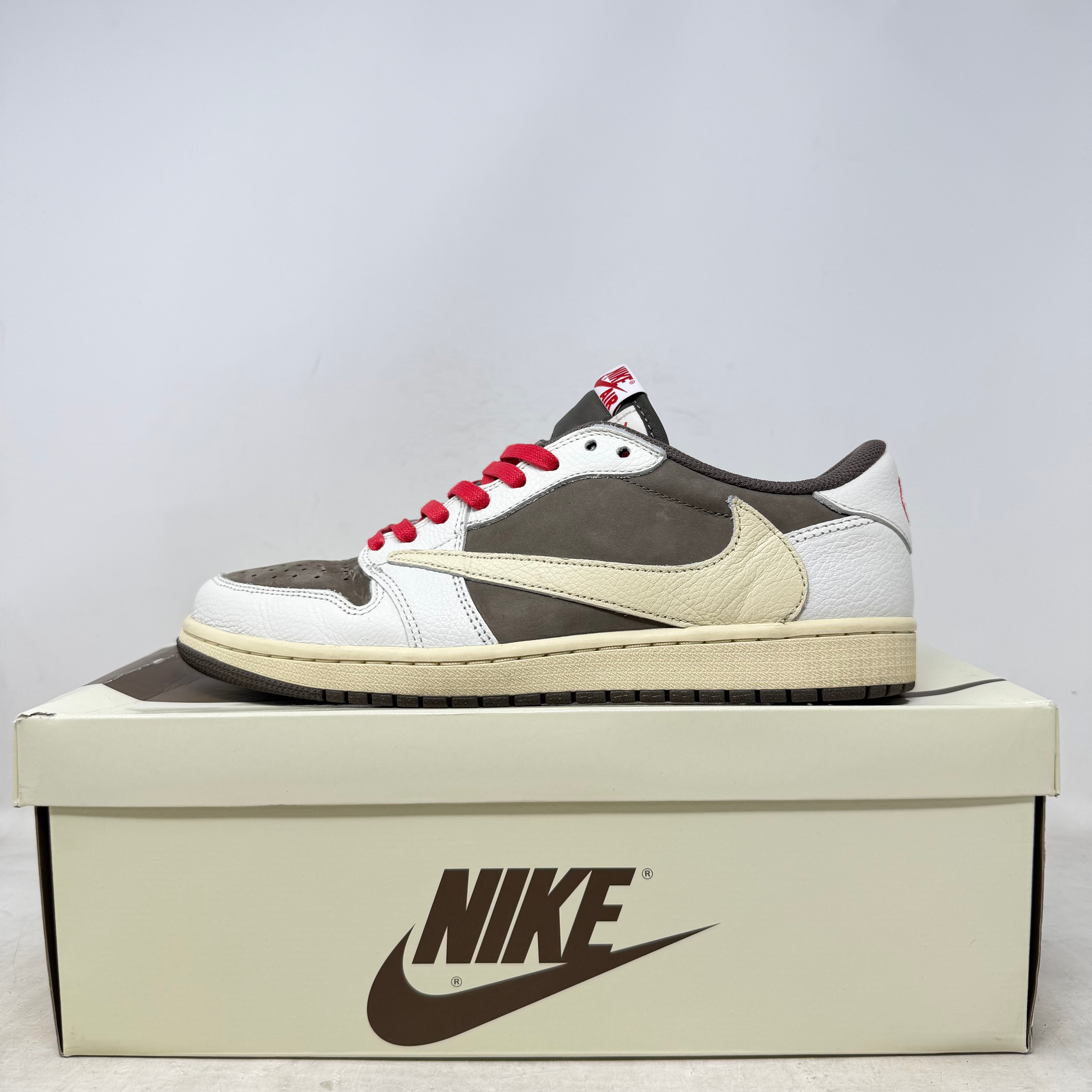 Jordan 1 Retro Low OG SP Travis Scott Reverse Mocha