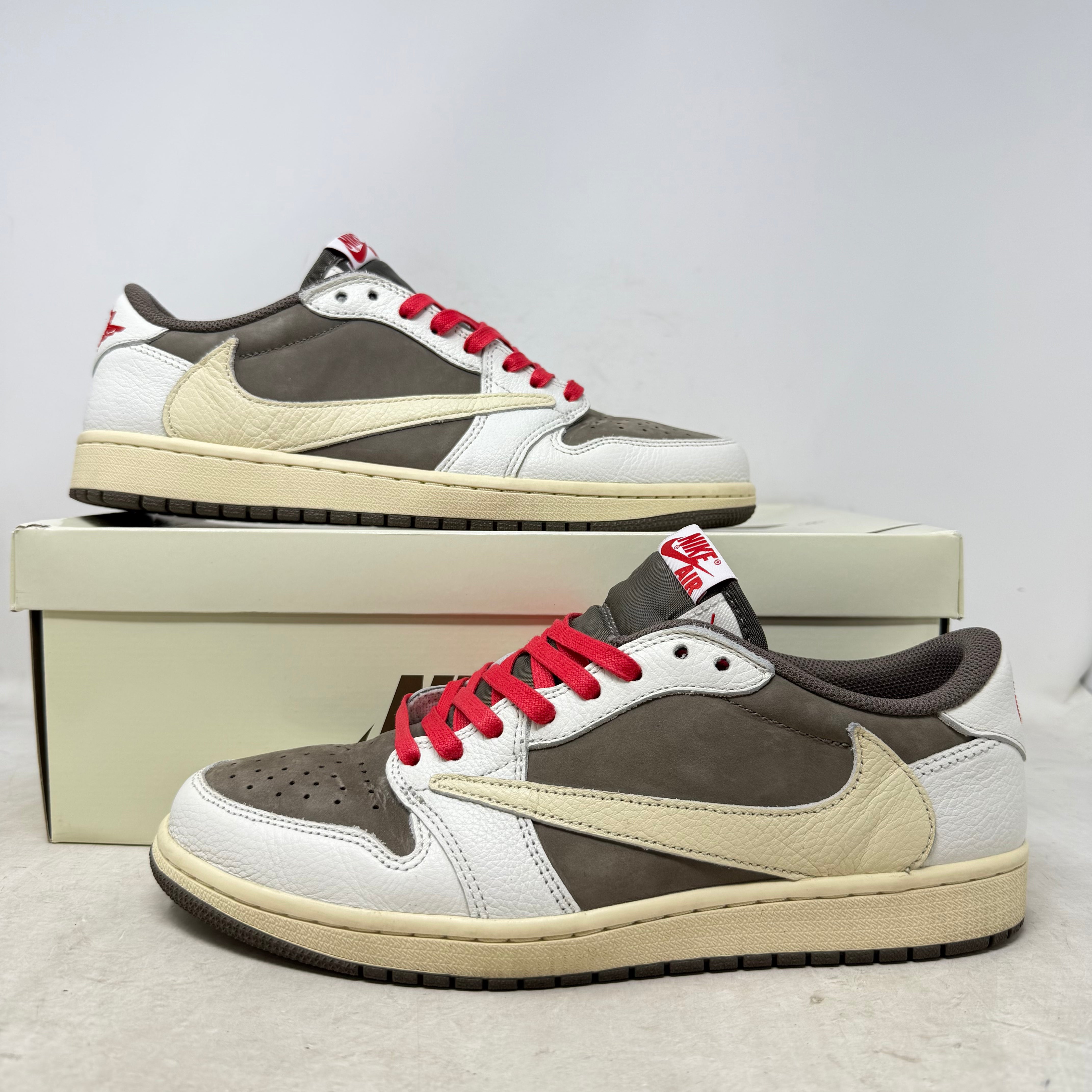 Jordan 1 Retro Low OG SP Travis Scott Reverse Mocha