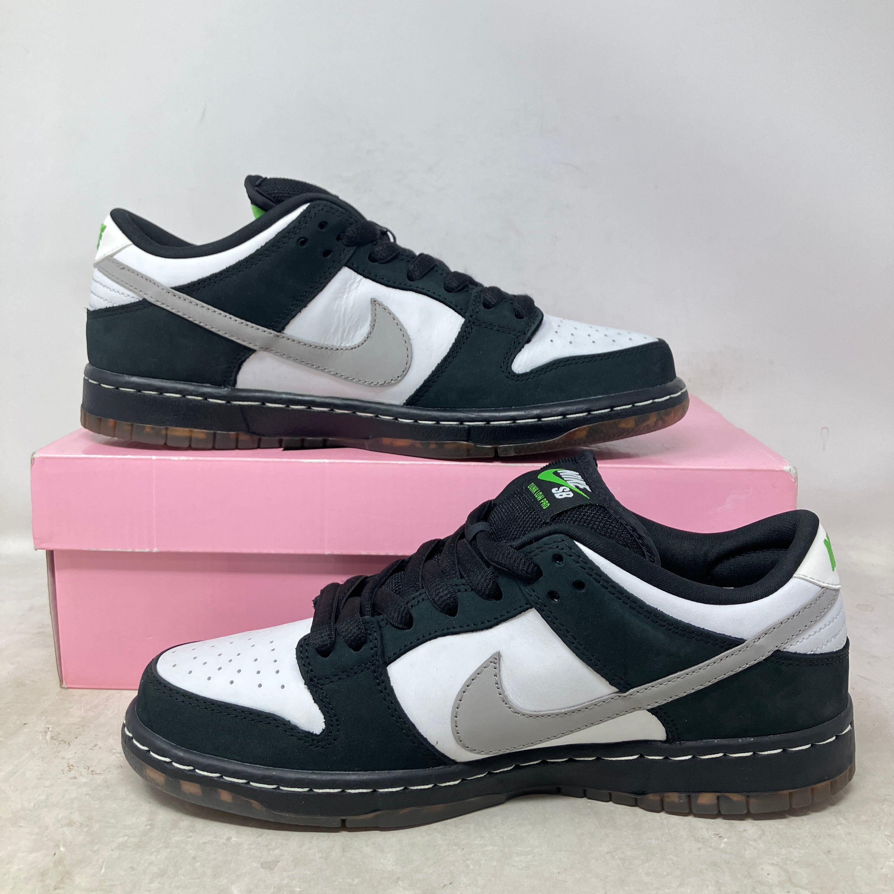 Nike SB Dunk Low Staple Panda Pigeon