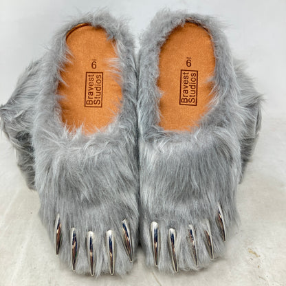 Bravest Studios Bear Claw Mule Grey
