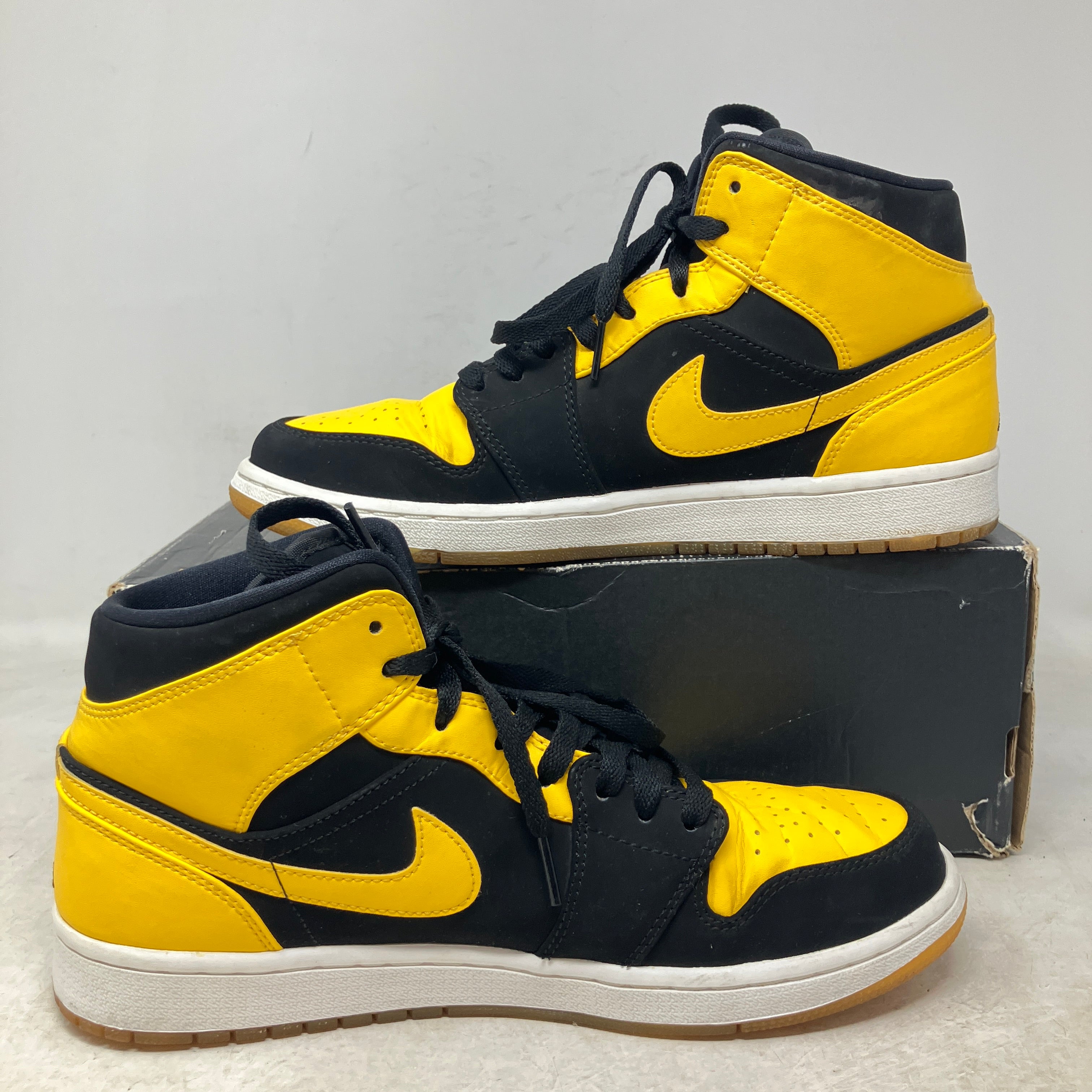 Jordan 1 Retro Mid New Love (2017)