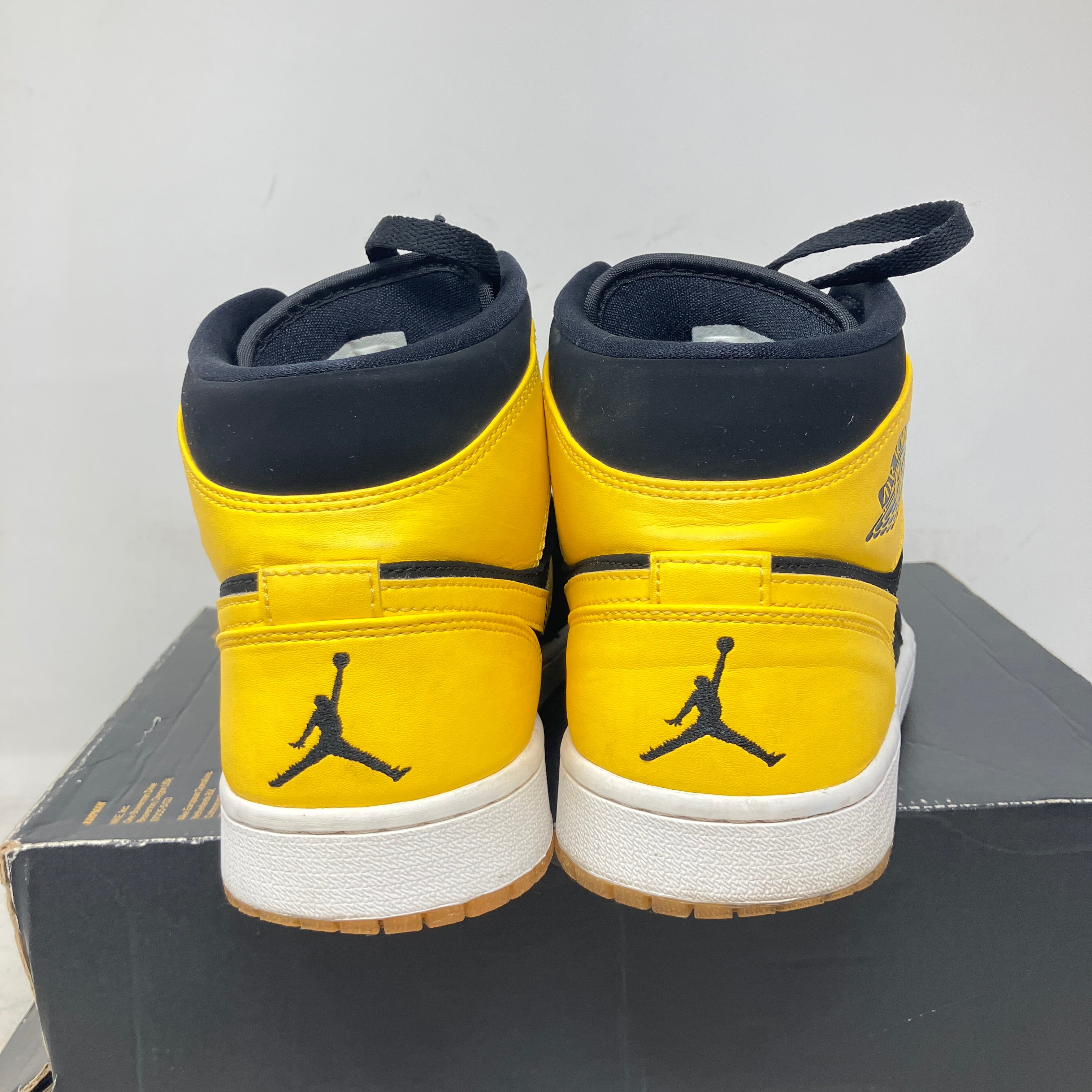 Jordan 1 Retro Mid New Love (2017)