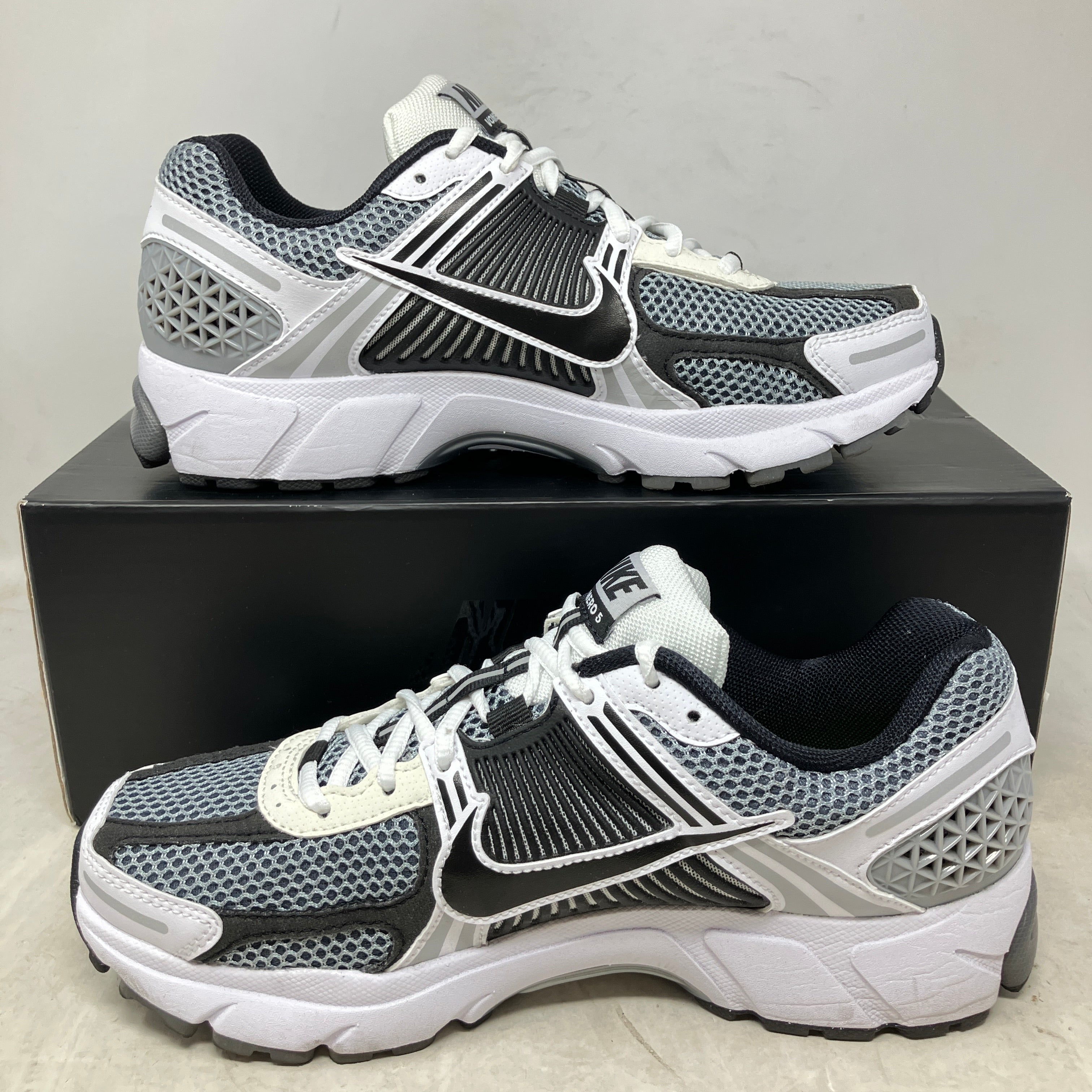 Nike Zoom Vomero 5 SE SP Dark Grey Black White
