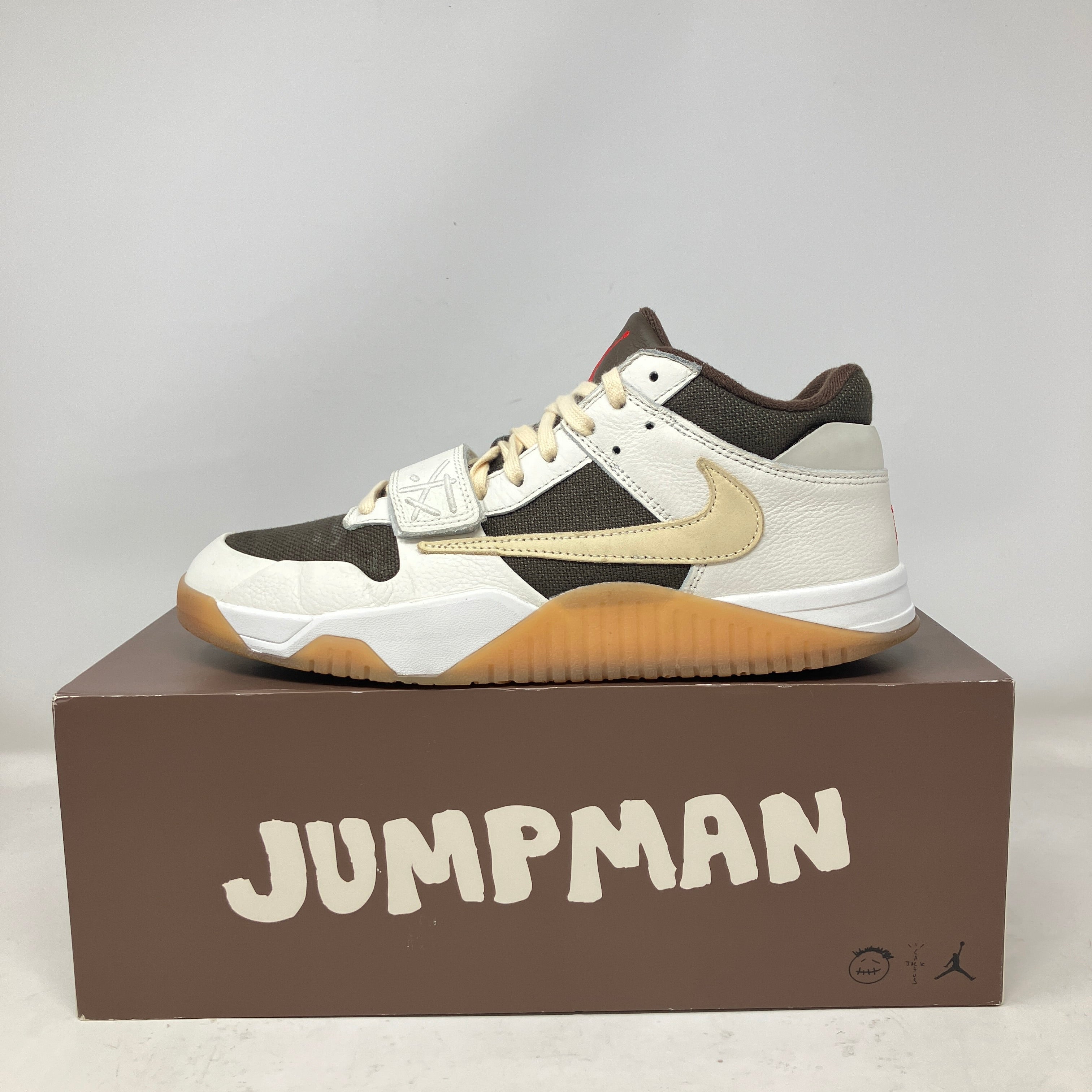 Jordan Jumpman Jack TR Travis Scott Sail sneaker on Jumpman box, pre-owned with accessories included