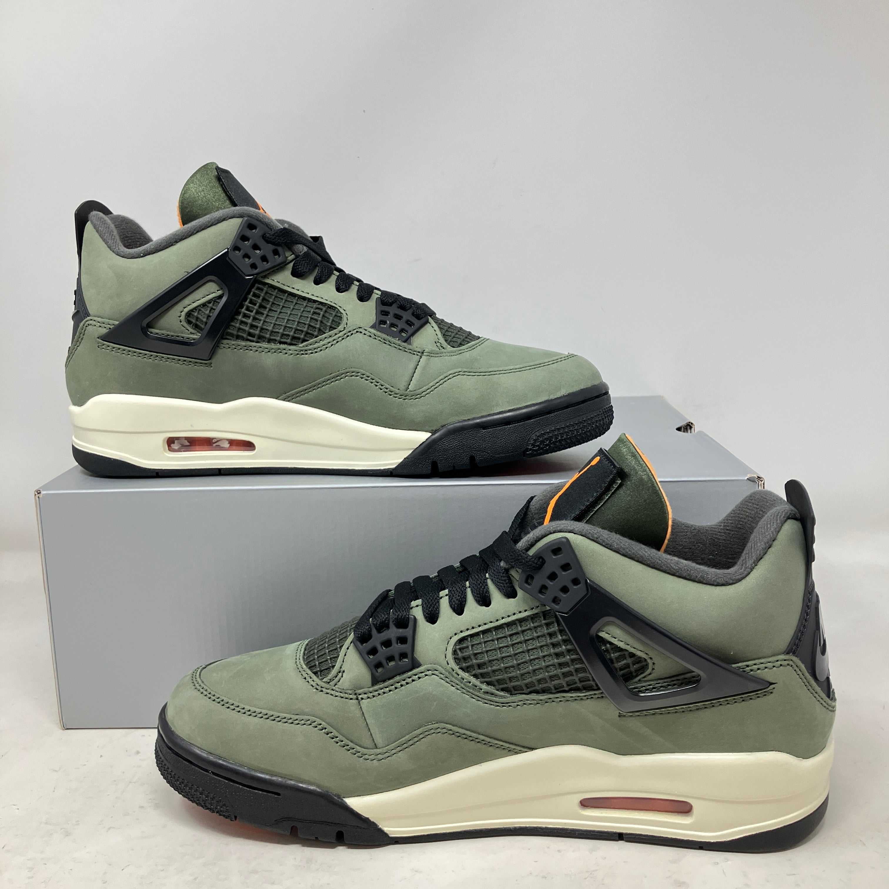 Jordan 4 Retro OG SP Undefeated (2025)