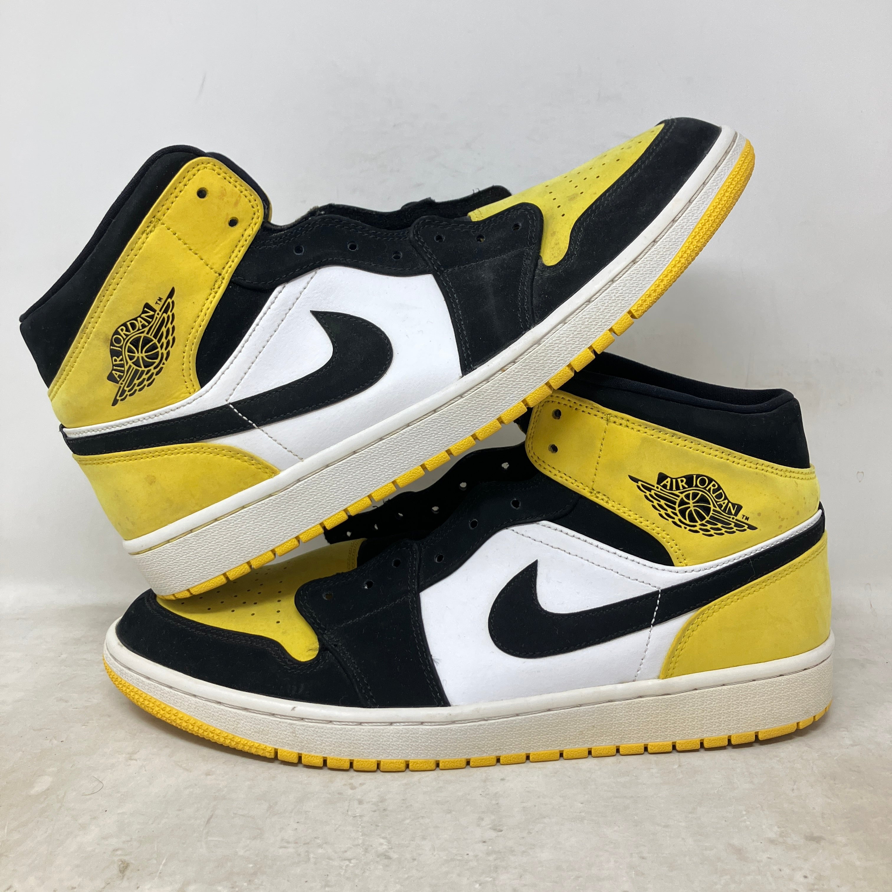 Jordan 1 Mid Yellow Toe Black