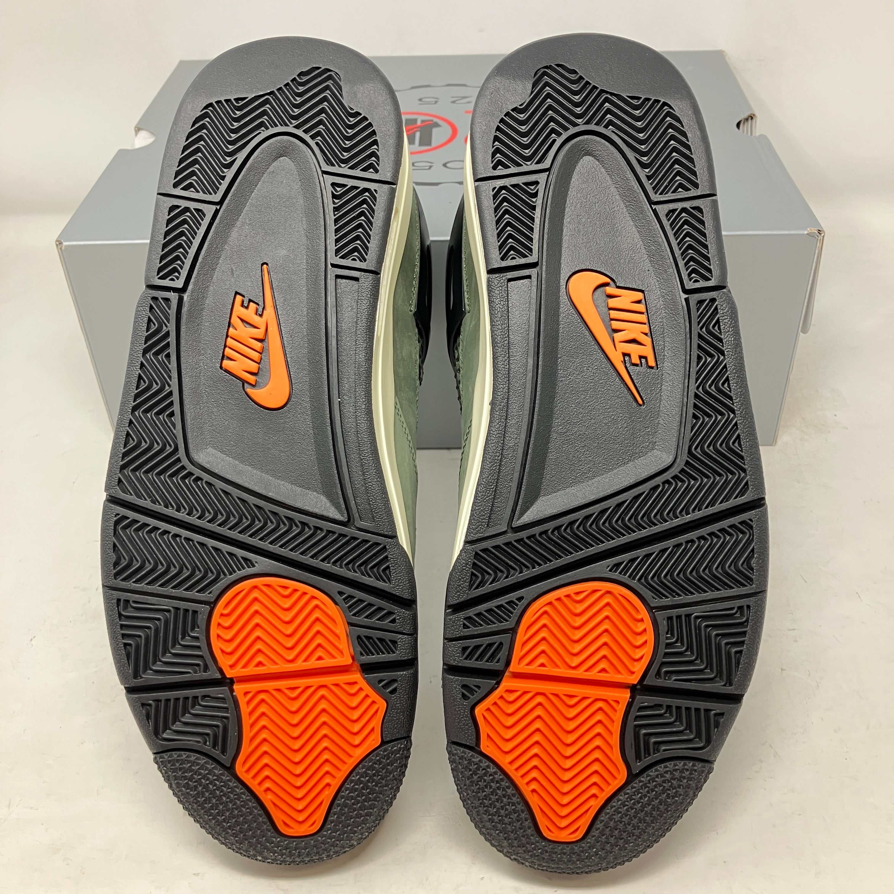 Jordan 4 Retro OG SP Undefeated (2025)