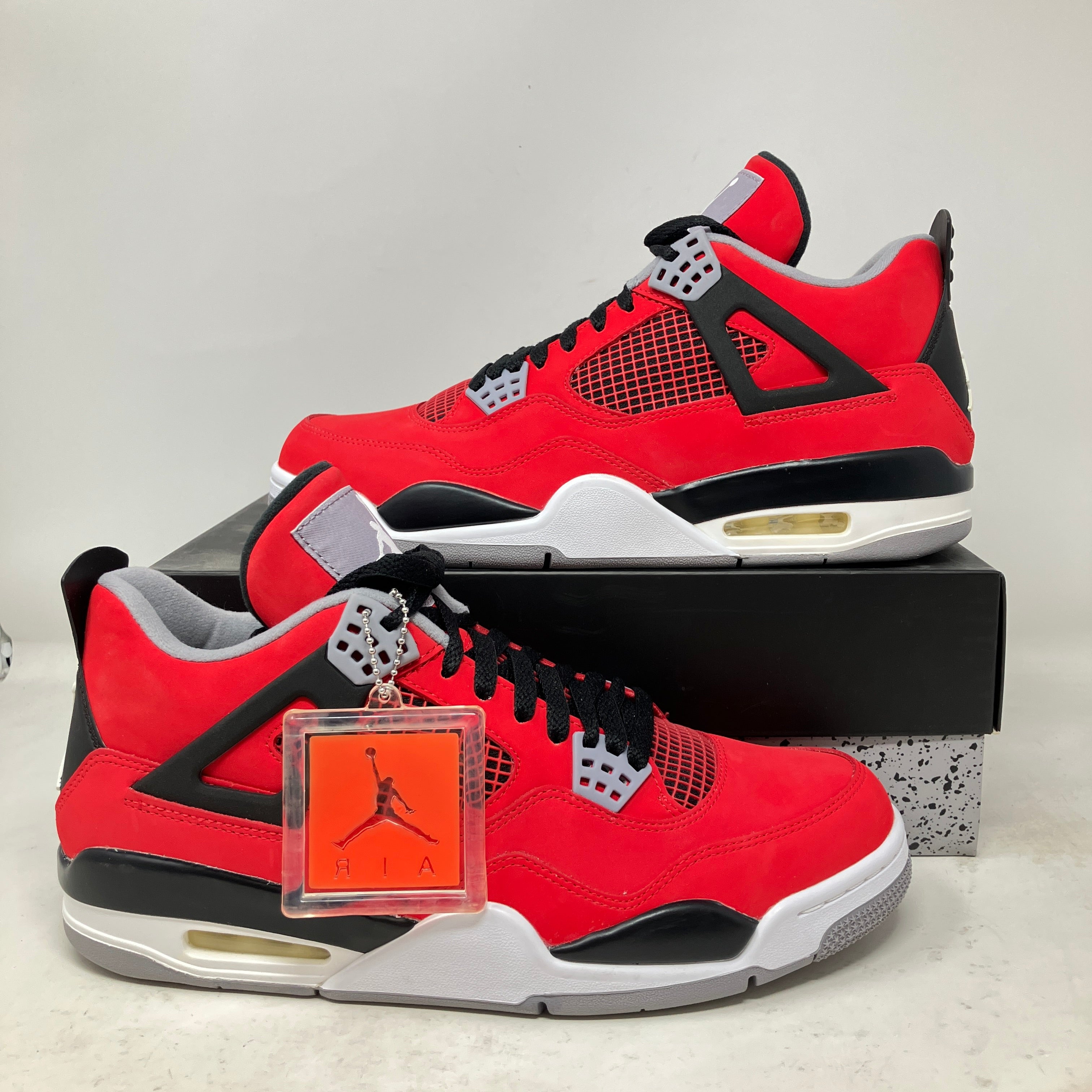 Jordan 4 Retro Toro Bravo
