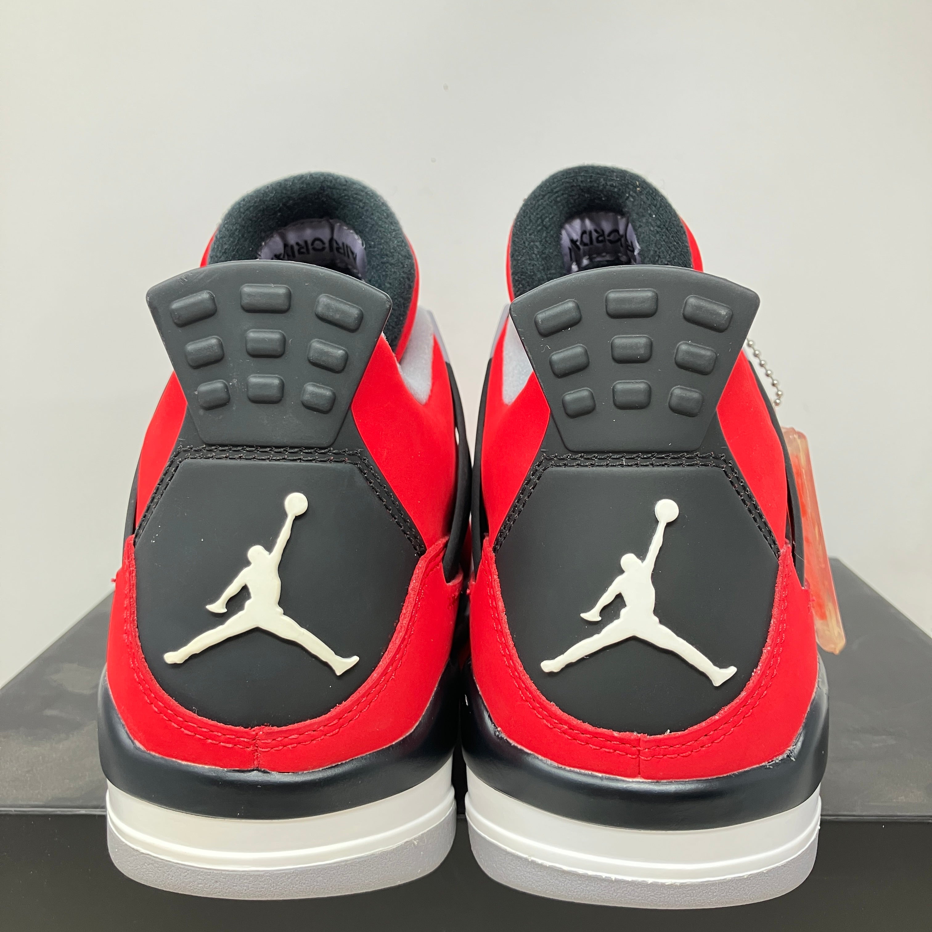 Jordan 4 Retro Toro Bravo