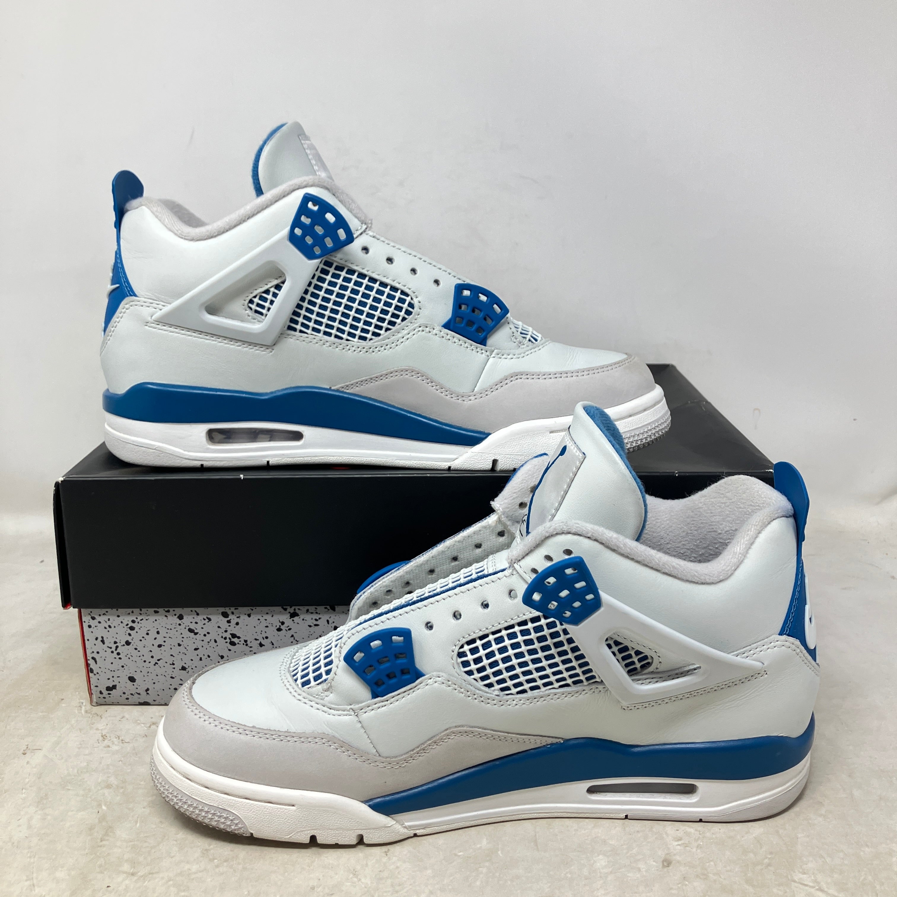 Jordan 4 Retro Military Blue (2024)