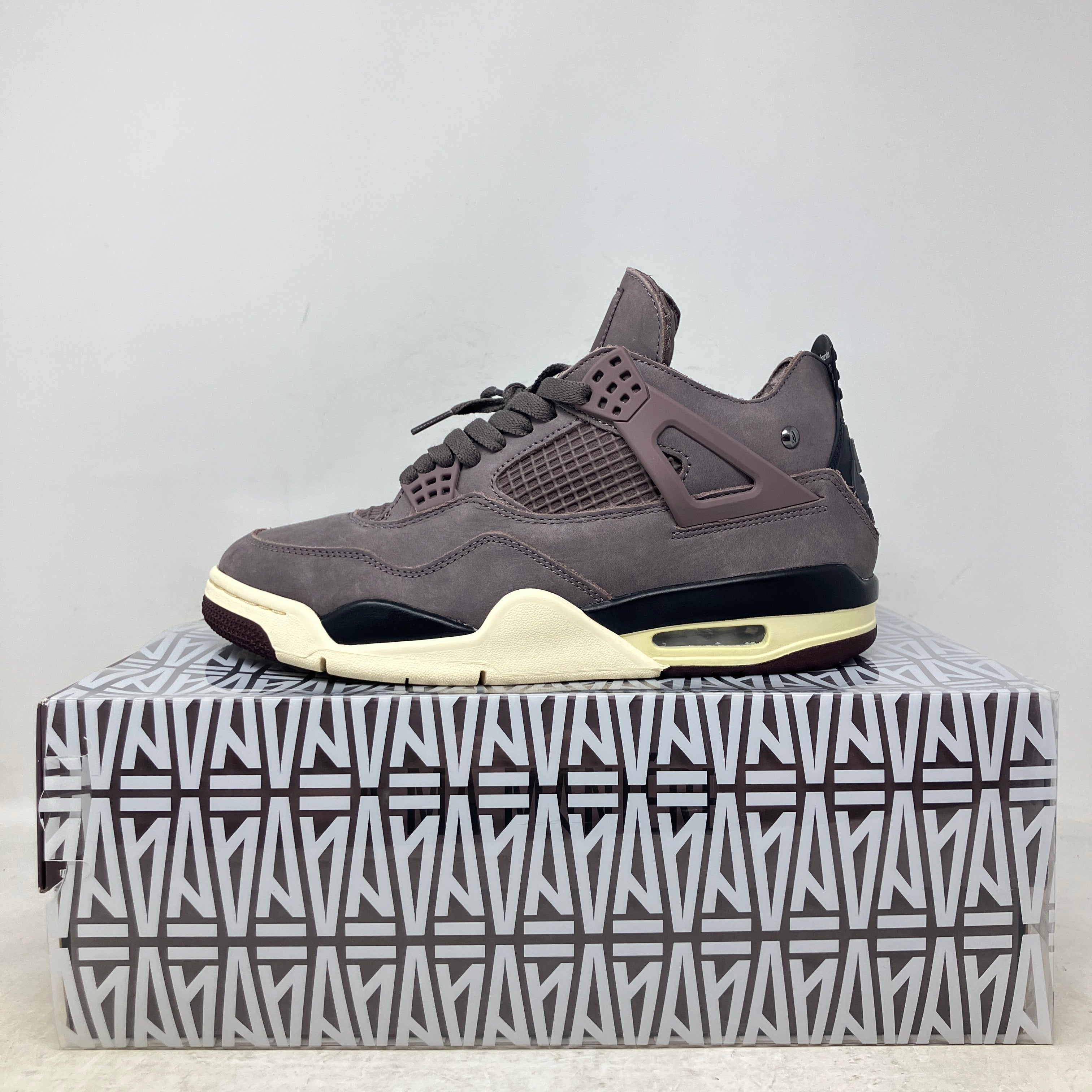 Jordan 4 Retro SP A Ma Maniére Violet Ore