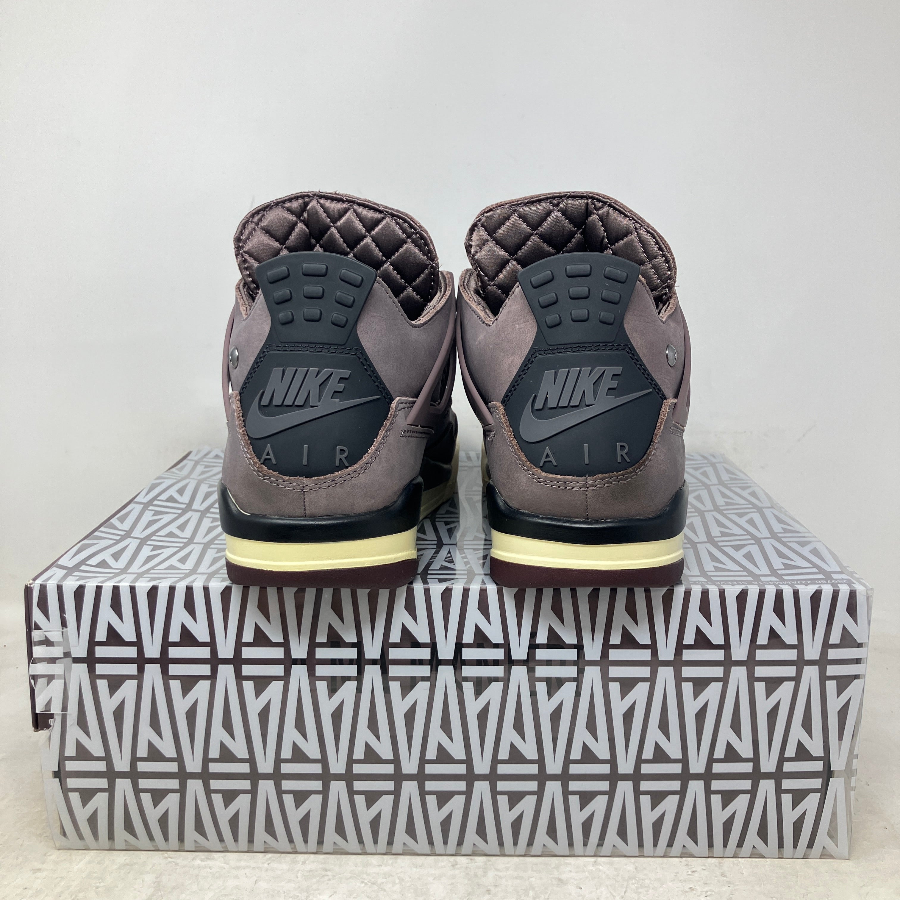 Jordan 4 Retro SP A Ma Maniére Violet Ore