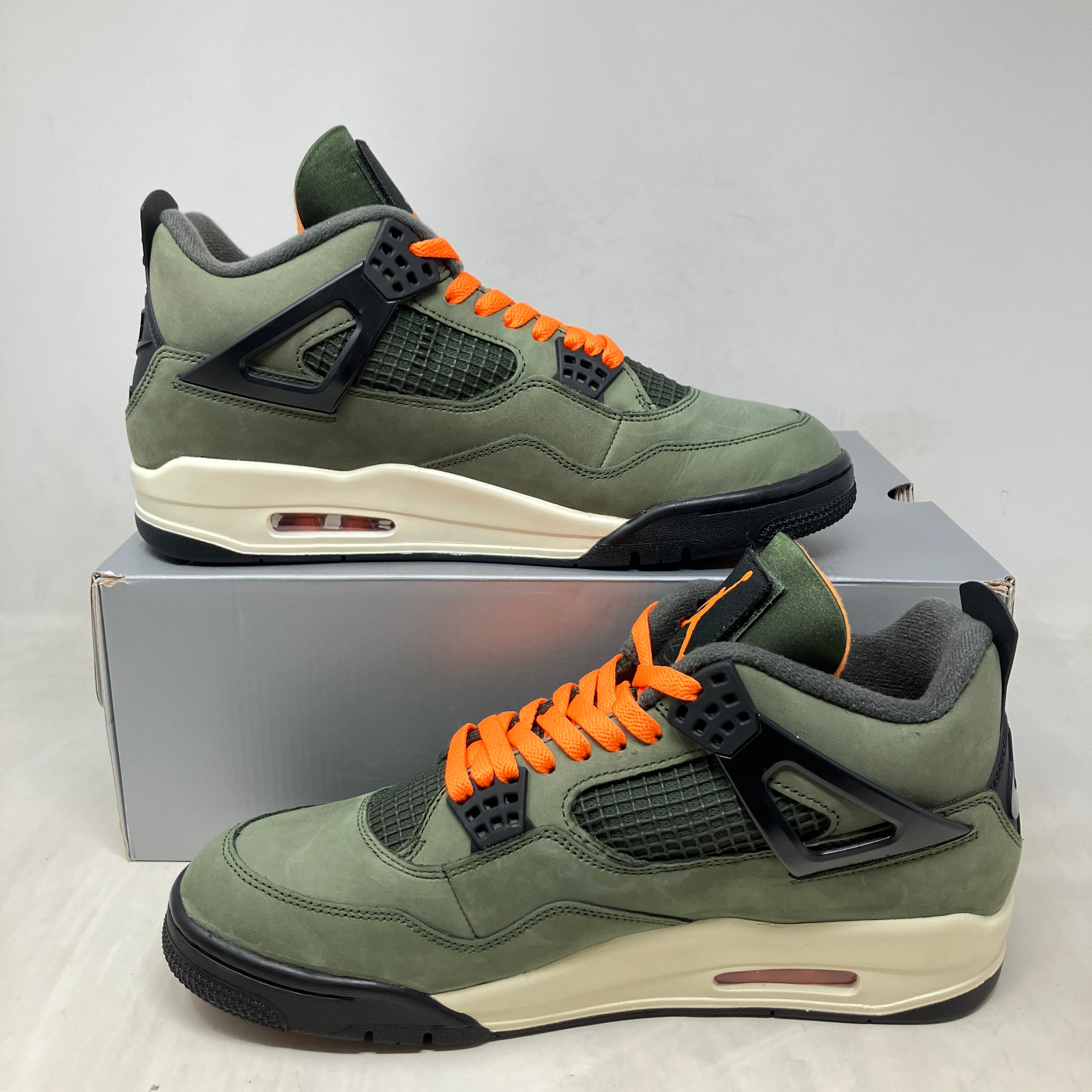 Jordan 4 Retro OG SP Undefeated (2025)