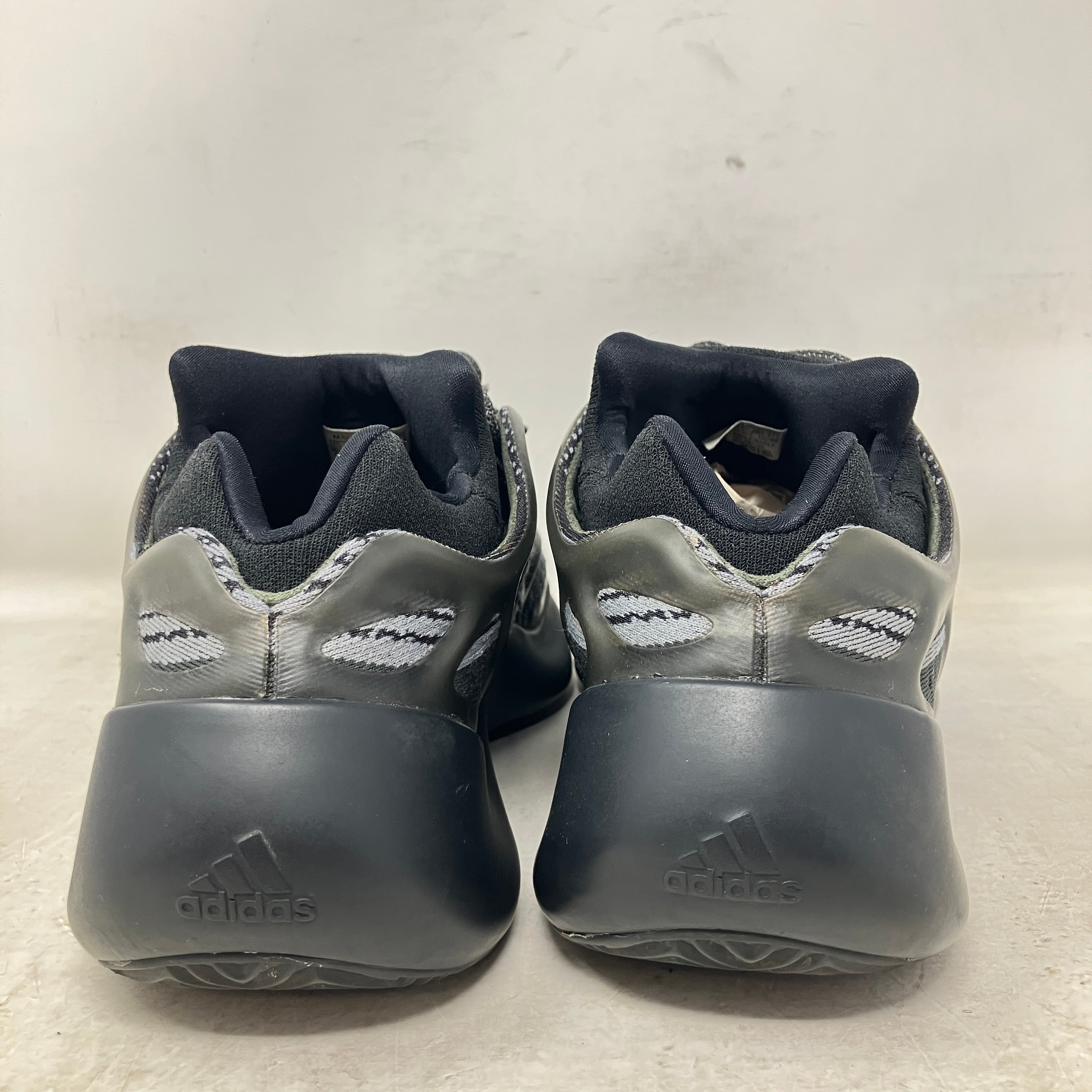 adidas Yeezy 700 V3 Alvah