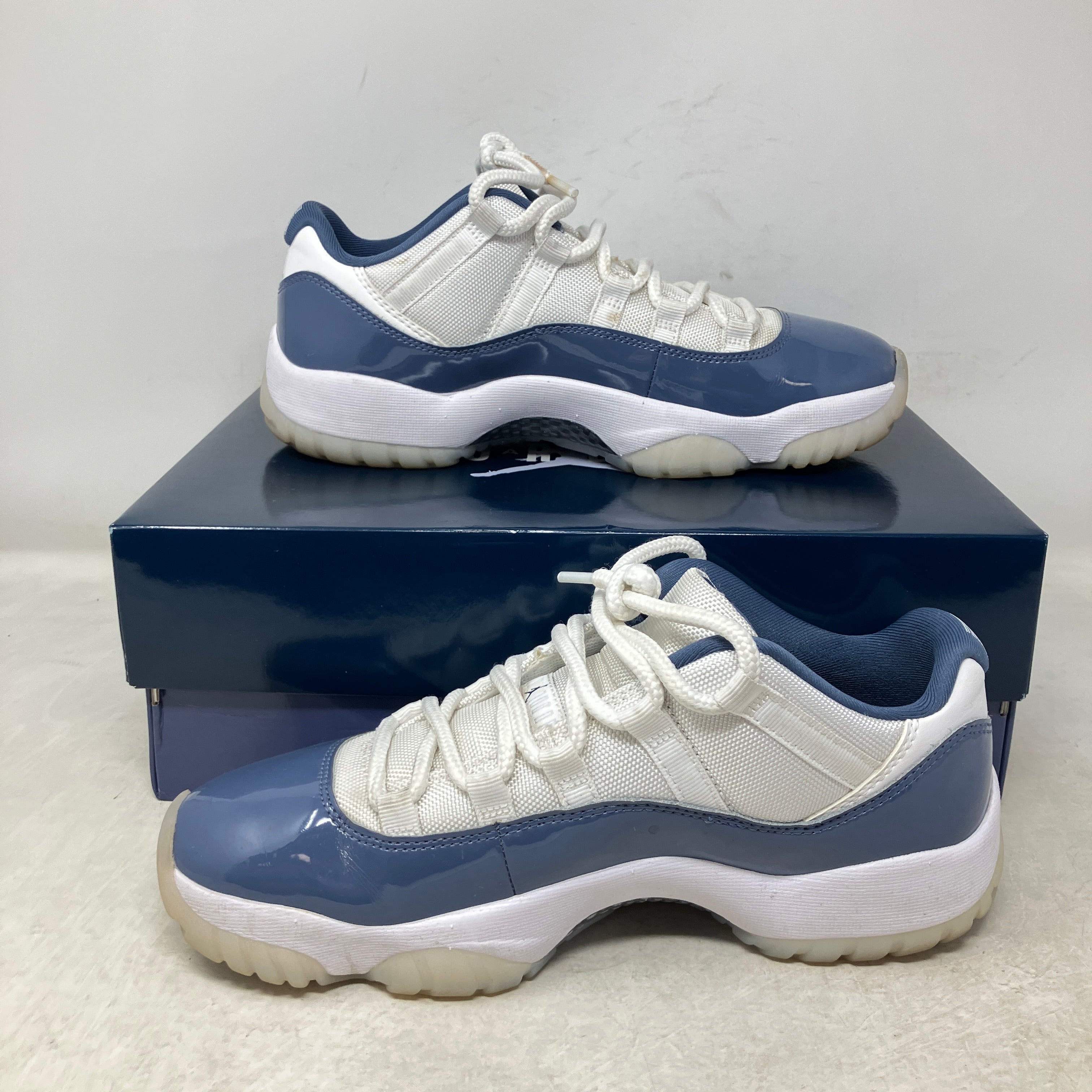Jordan 11 Retro Low Diffused Blue