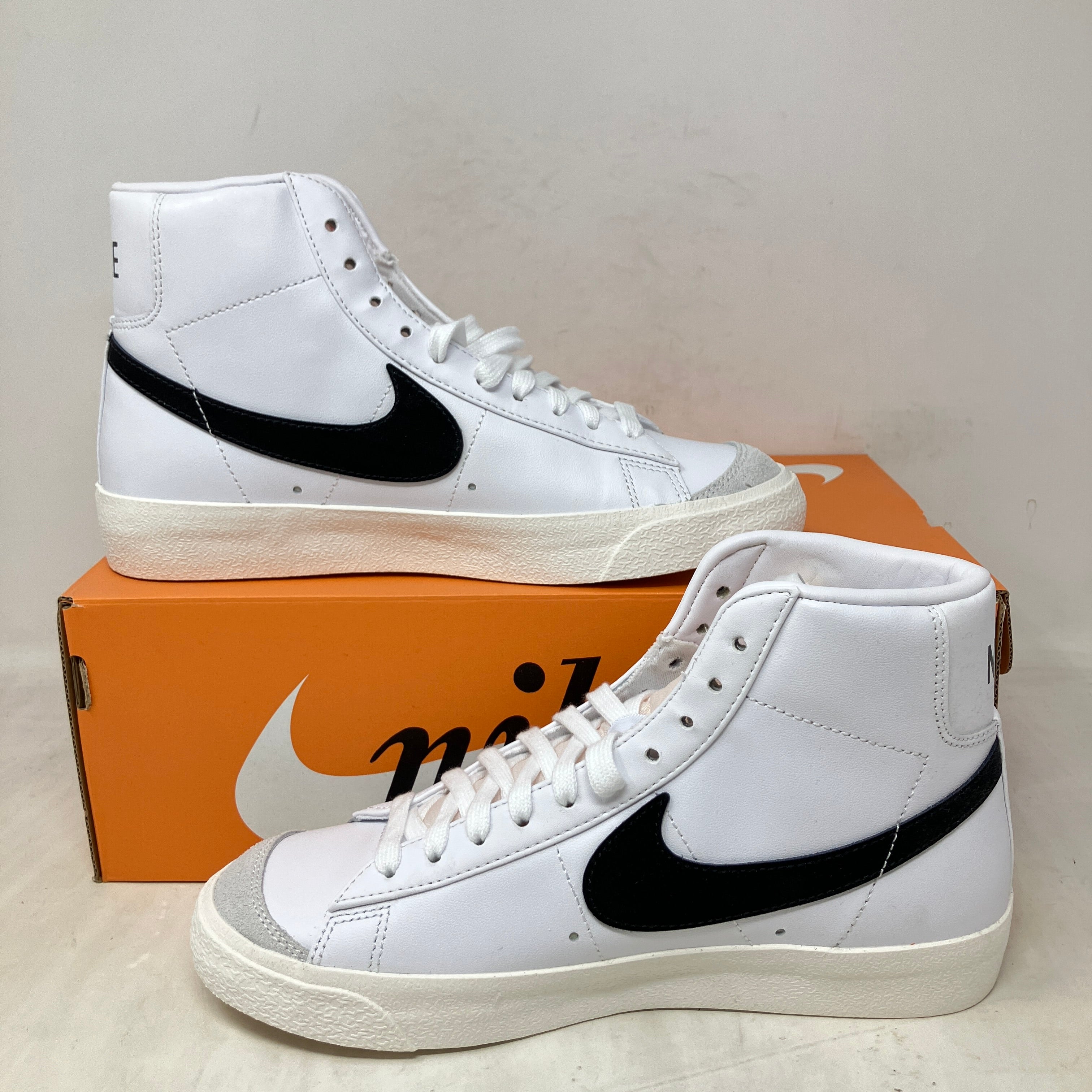 Nike Blazer Mid 77 White Black (Women's)