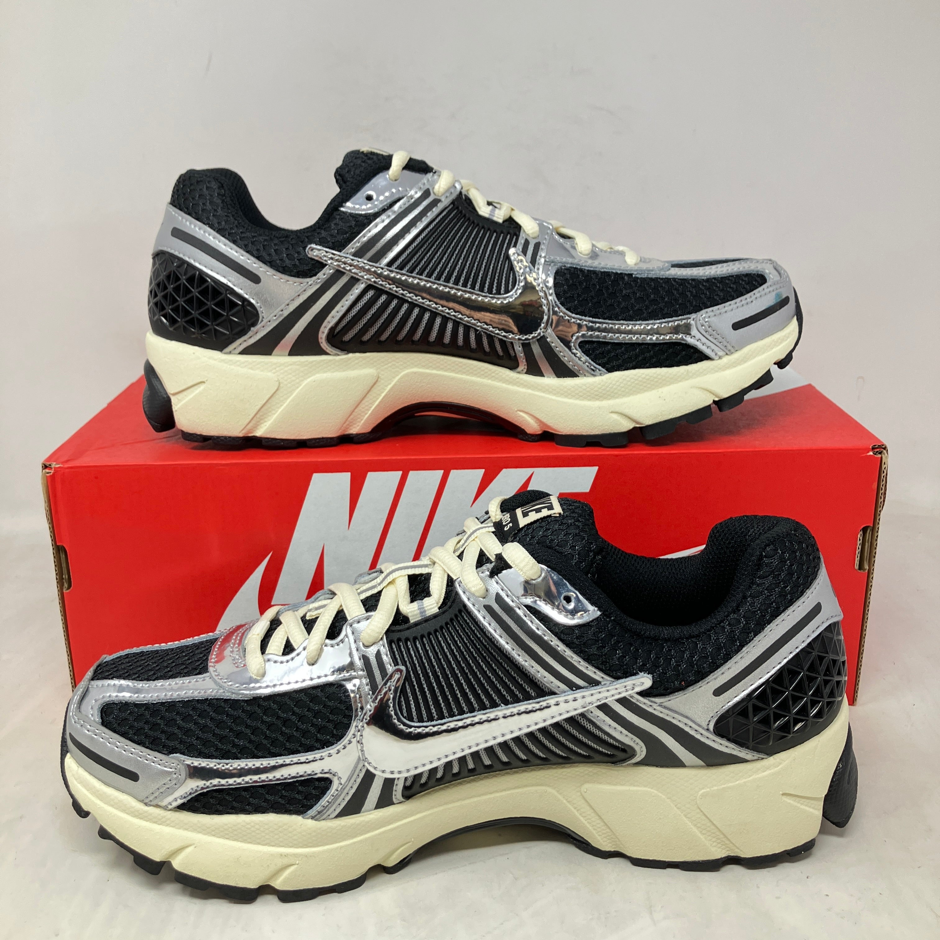Nike Zoom Vomero 5 Black Chrome