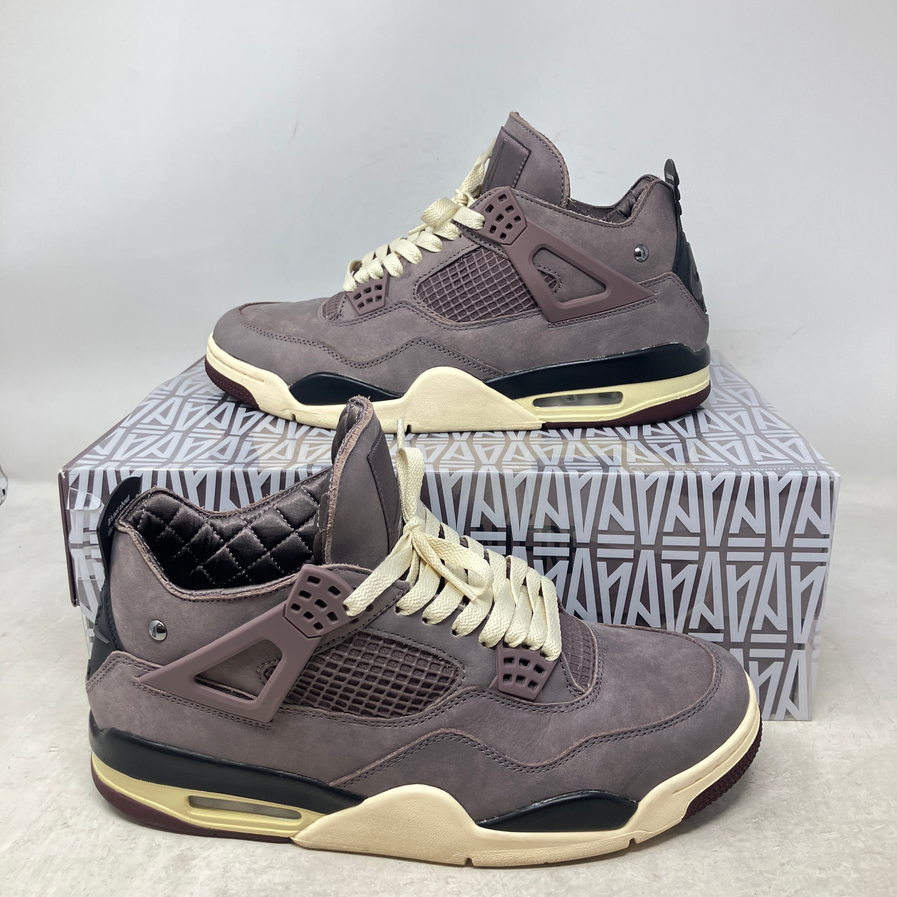 Jordan 4 Retro SP A Ma Maniére Violet Ore