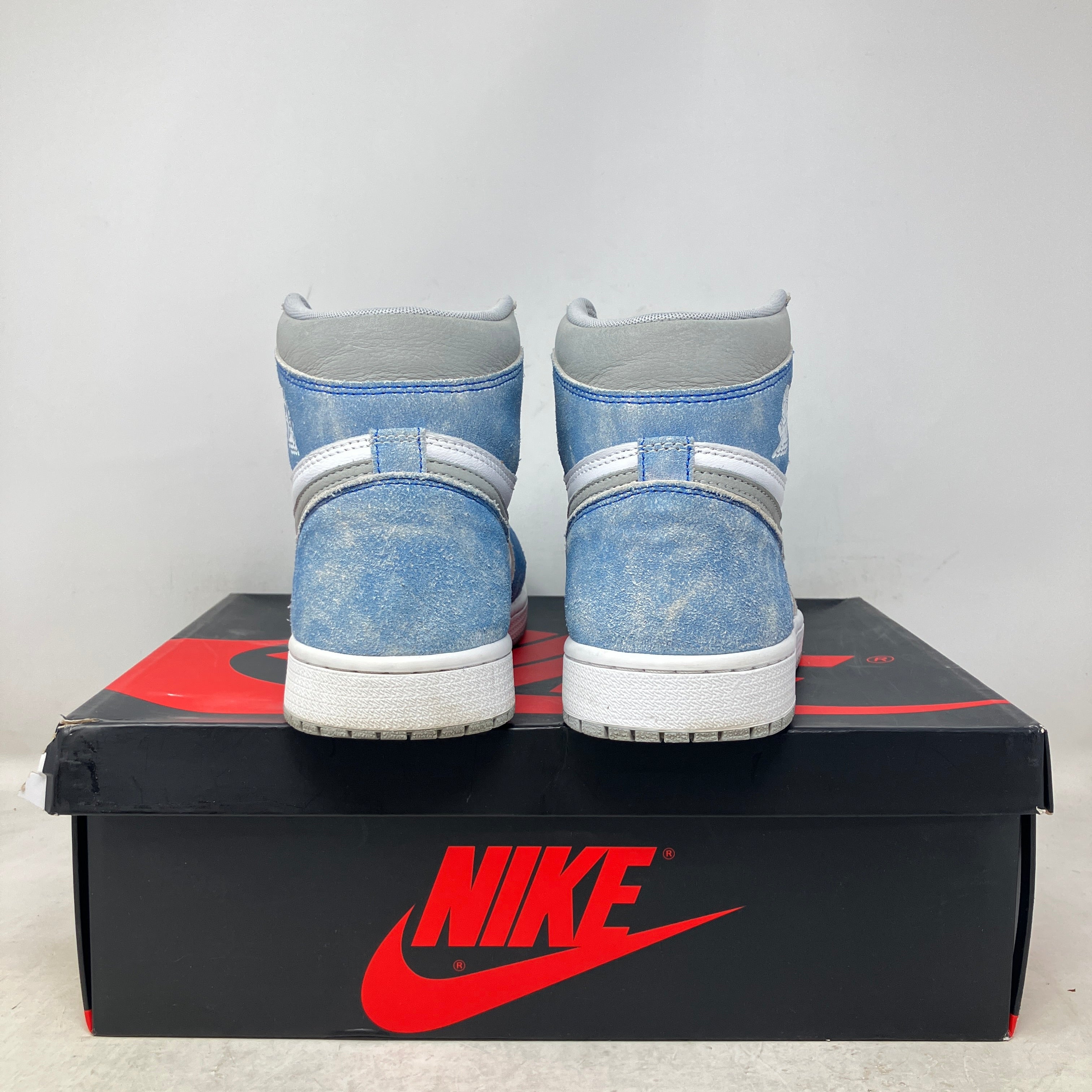 Jordan 1 Retro High Hyper Royal Smoke Grey