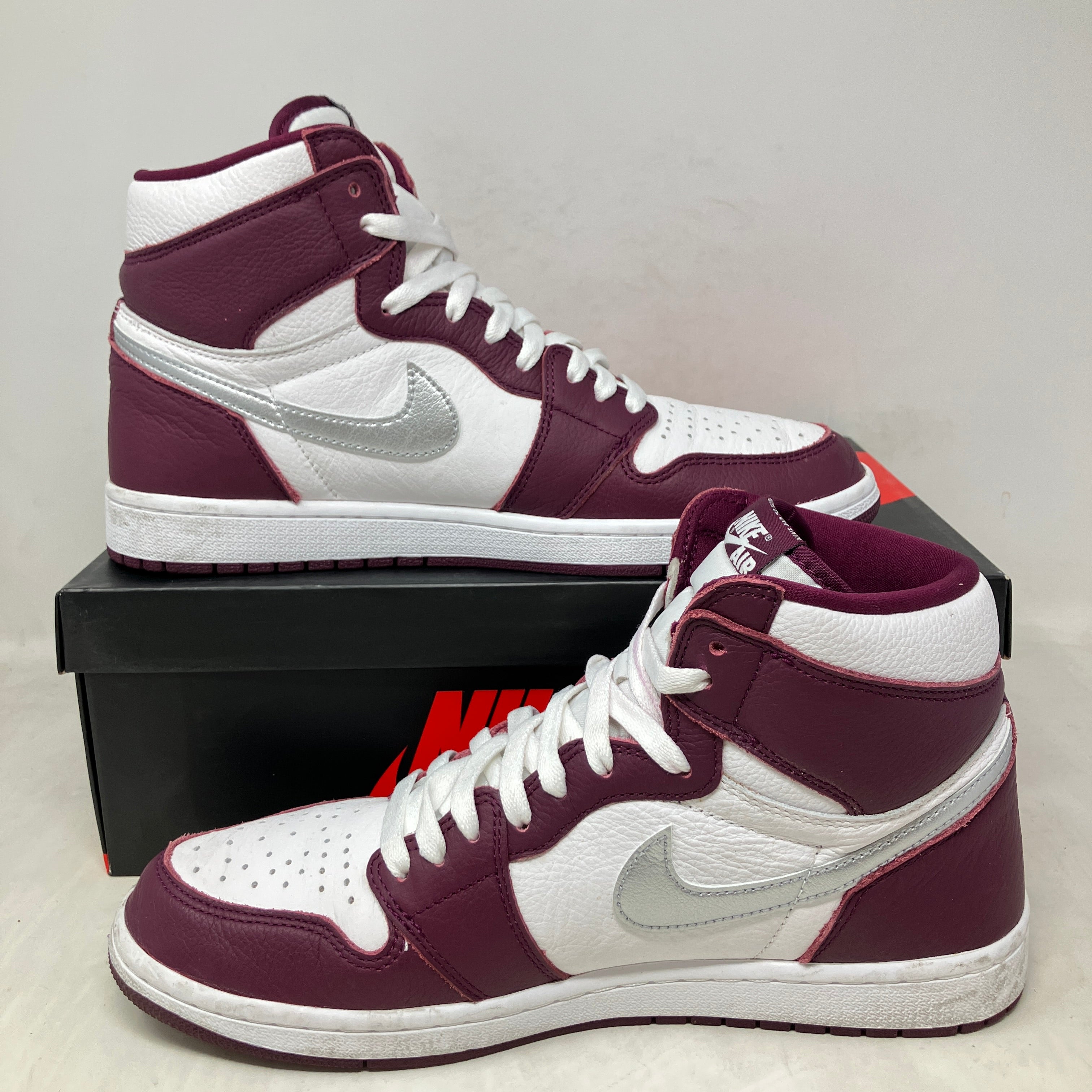 Jordan 1 Retro High OG Bordeaux