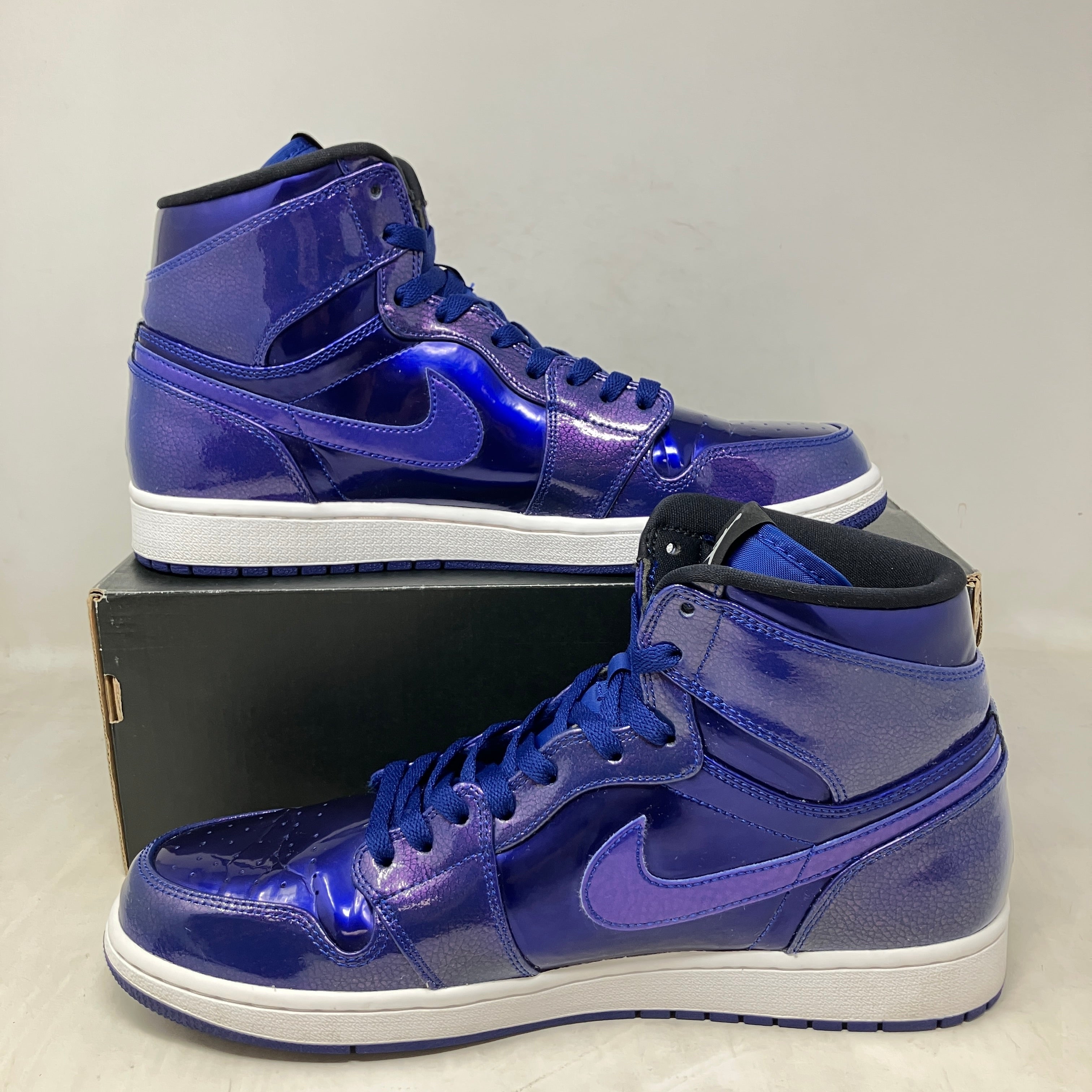 Jordan 1 Retro Deep Royal