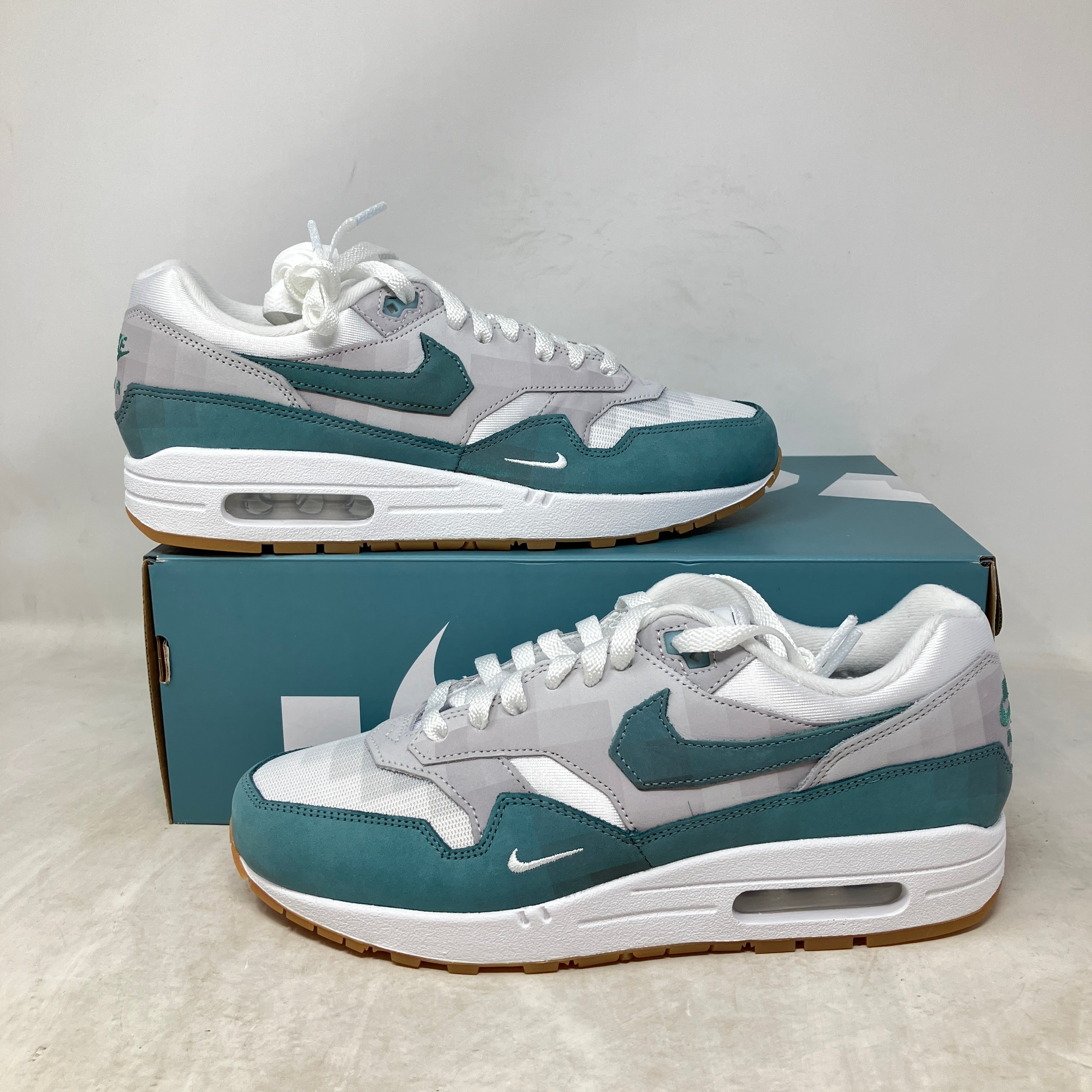 Nike Air Max 1 .SWOOSH Low Poly Adventure